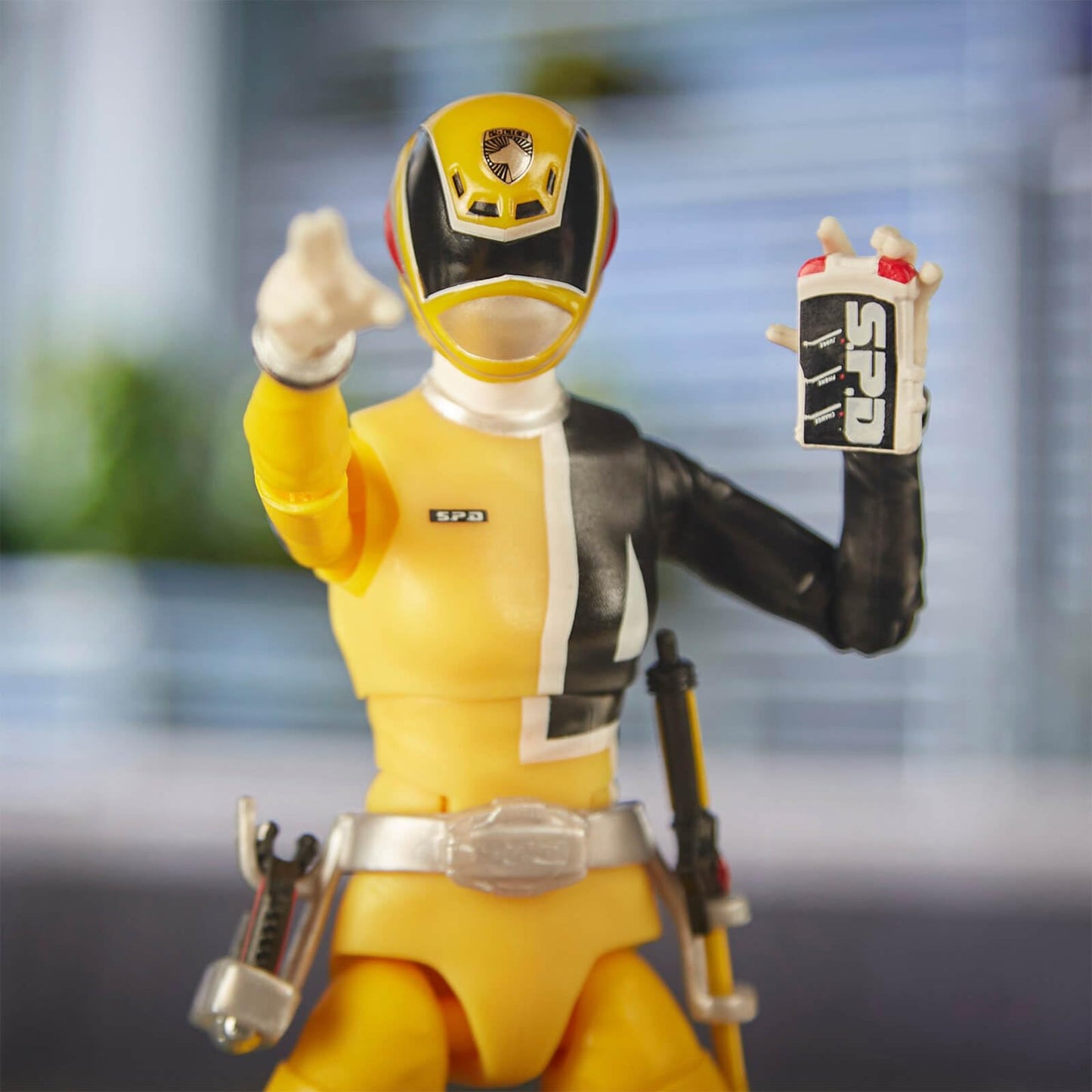 Power Rangers Lightning Collection S.P.D. Yellow Ranger 6-Inch Premium Collectible Action Figure + Accessories