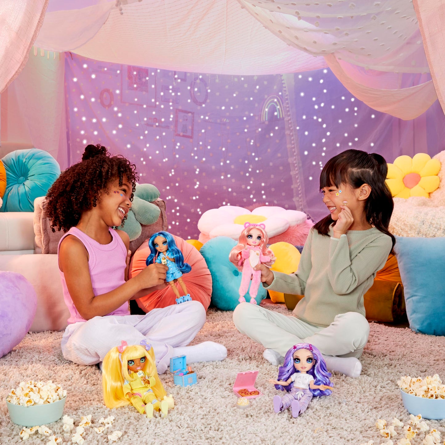 Rainbow High Jr High PJ Party Sunny – 9-Inch Posable Blonde Doll with Pajamas & Accessories