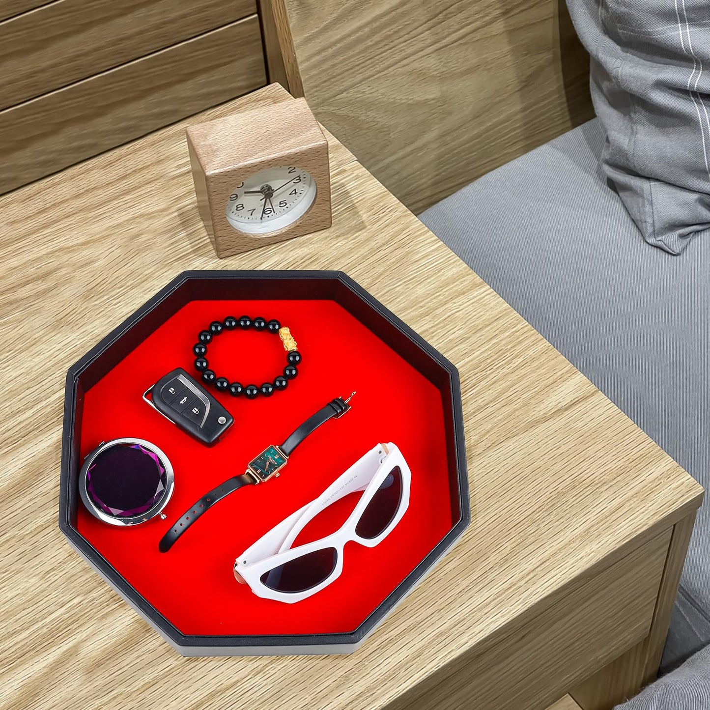RERIVER Dice Rolling Tray – Red PU Leather, Felt-Lined Octagon for D&D & Board Games