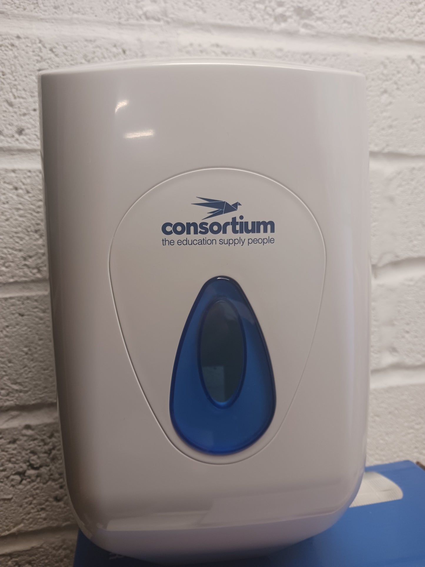 Consortium small centerpull