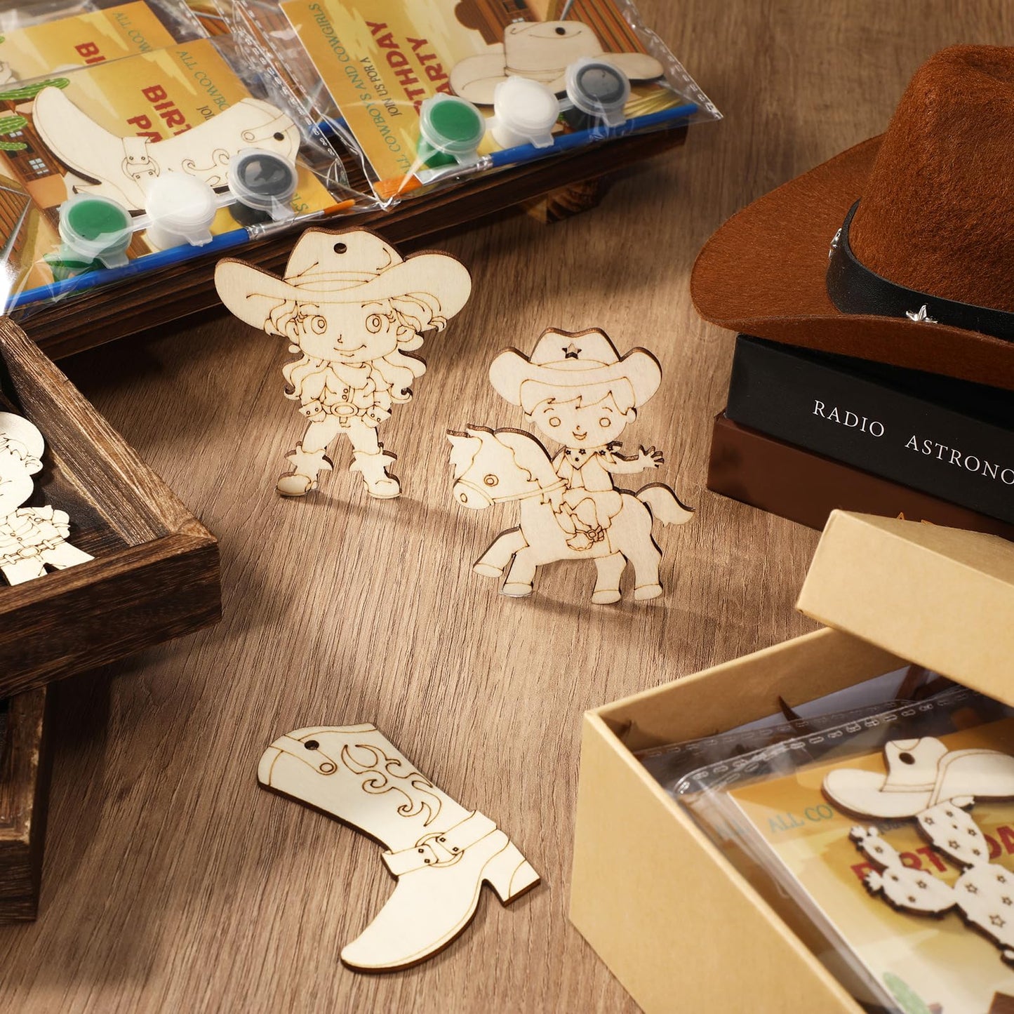 Saypacck 24 Pcs Western Cowboy Party Favors – Wooden Craft Kits & Gift Bags