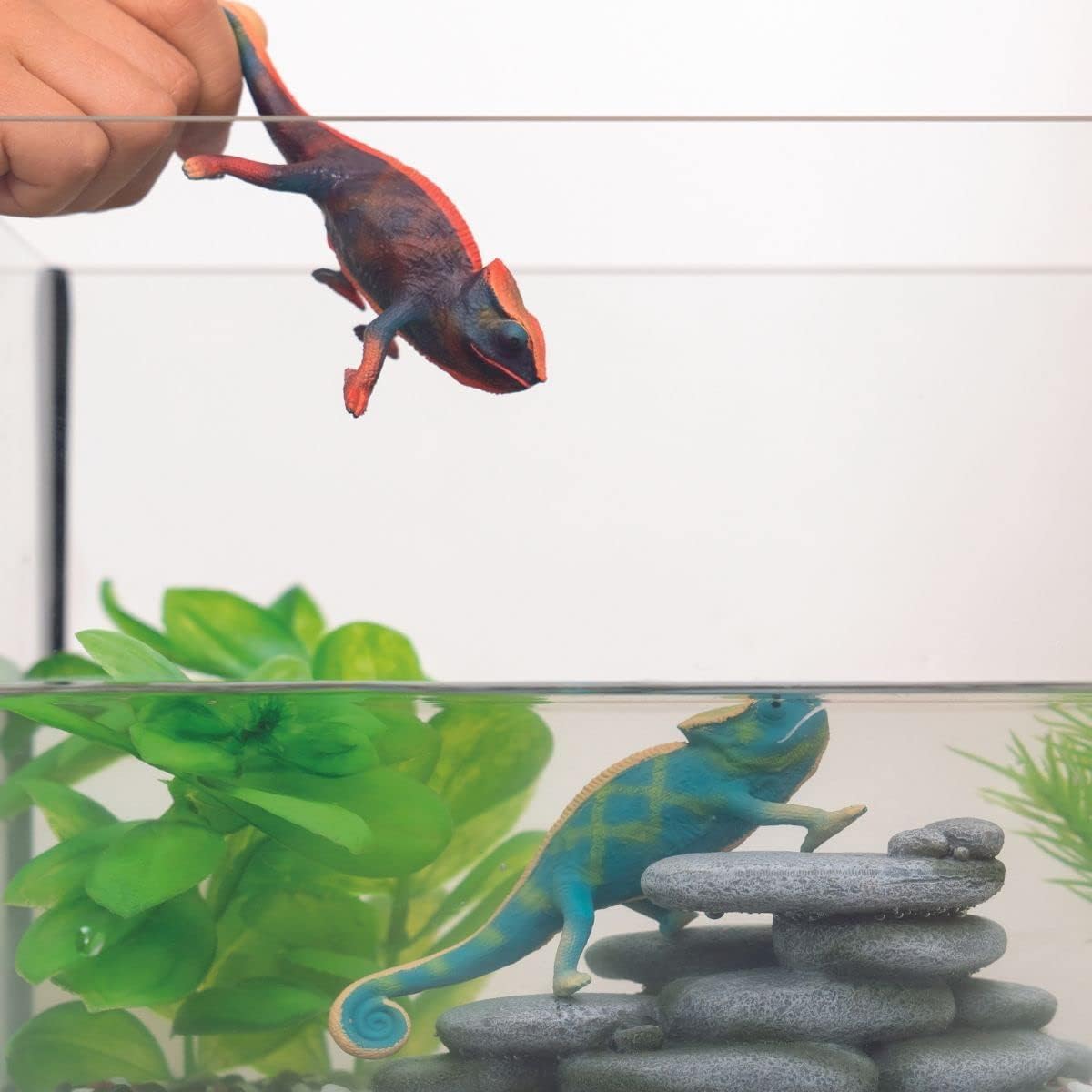 Schleich Wild Life Color-Changing Chameleon Figure – Realistic, Educational Toy for Kids 3+
