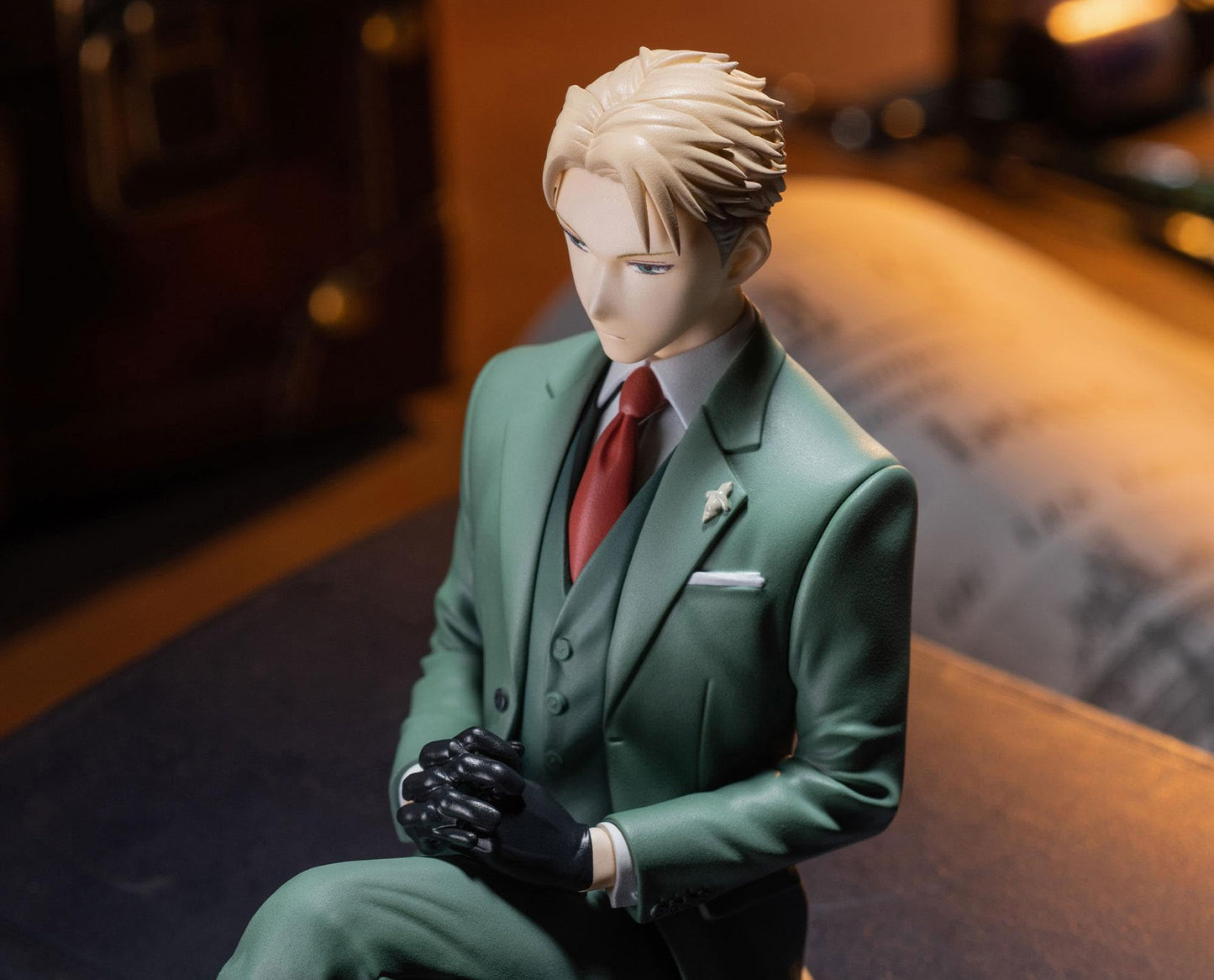 SEGA-SPY x FAMILY PM Perching Figure Loid Forger – Official Licensed Collectible