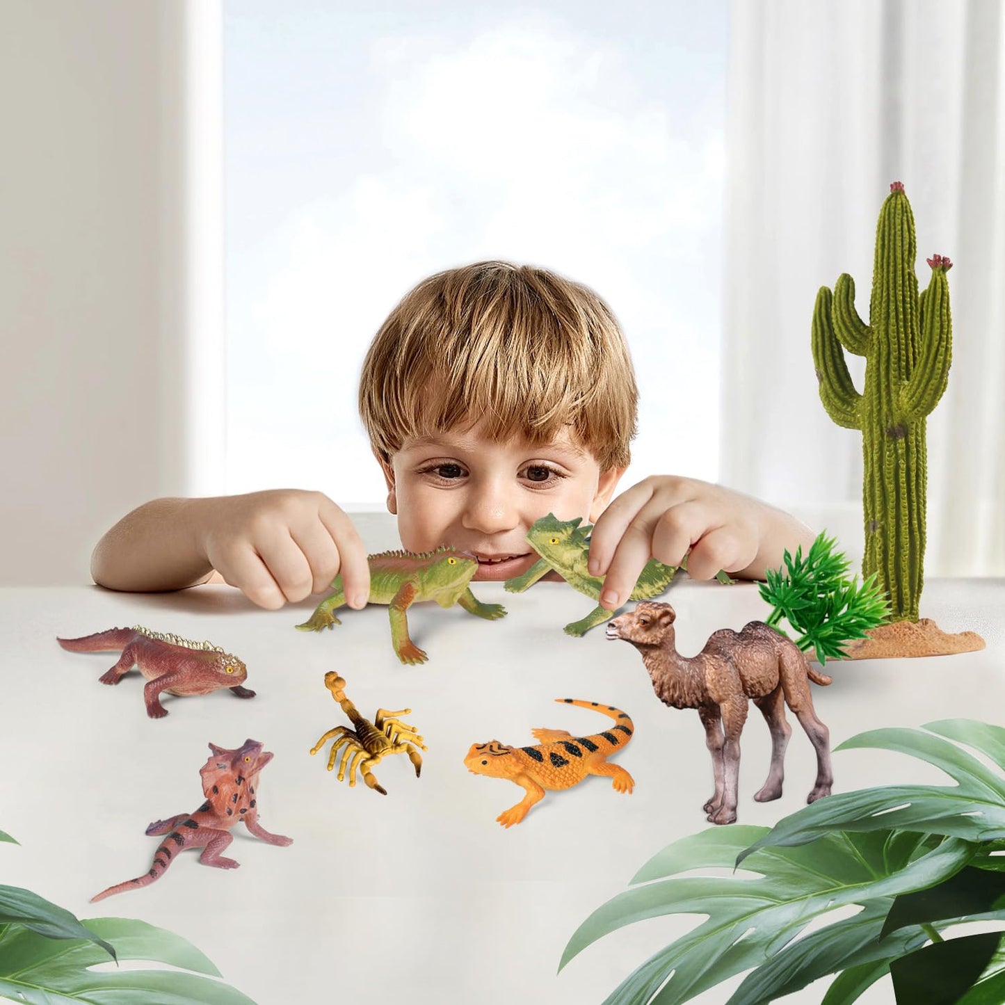 SIENON 32Pcs Desert Animal Figures Playset – Diorama Kit with Cactus, Camel, Fennec Fox & More