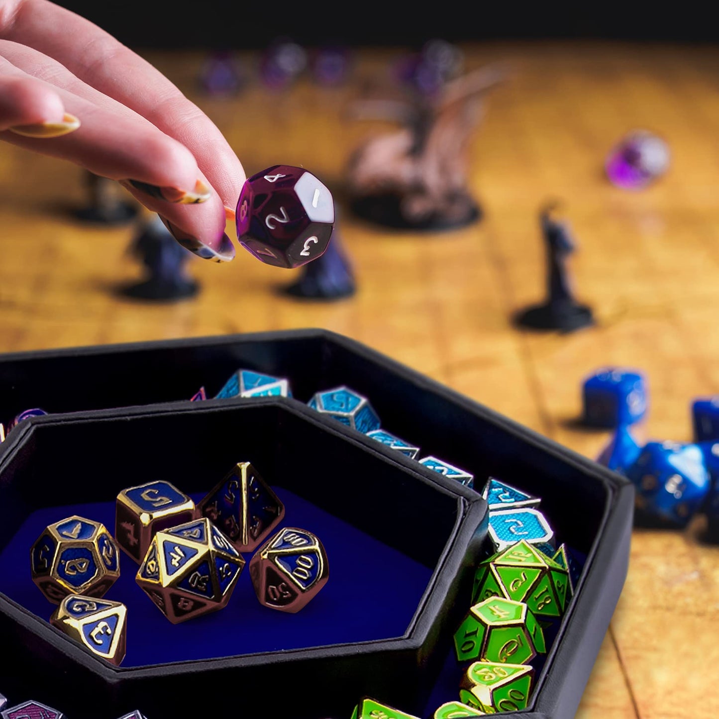 SIQUK Hexagon Dice Tray with Lid – Velvet Interior, PU Leather, 8.07 x 7 x 1.2 in