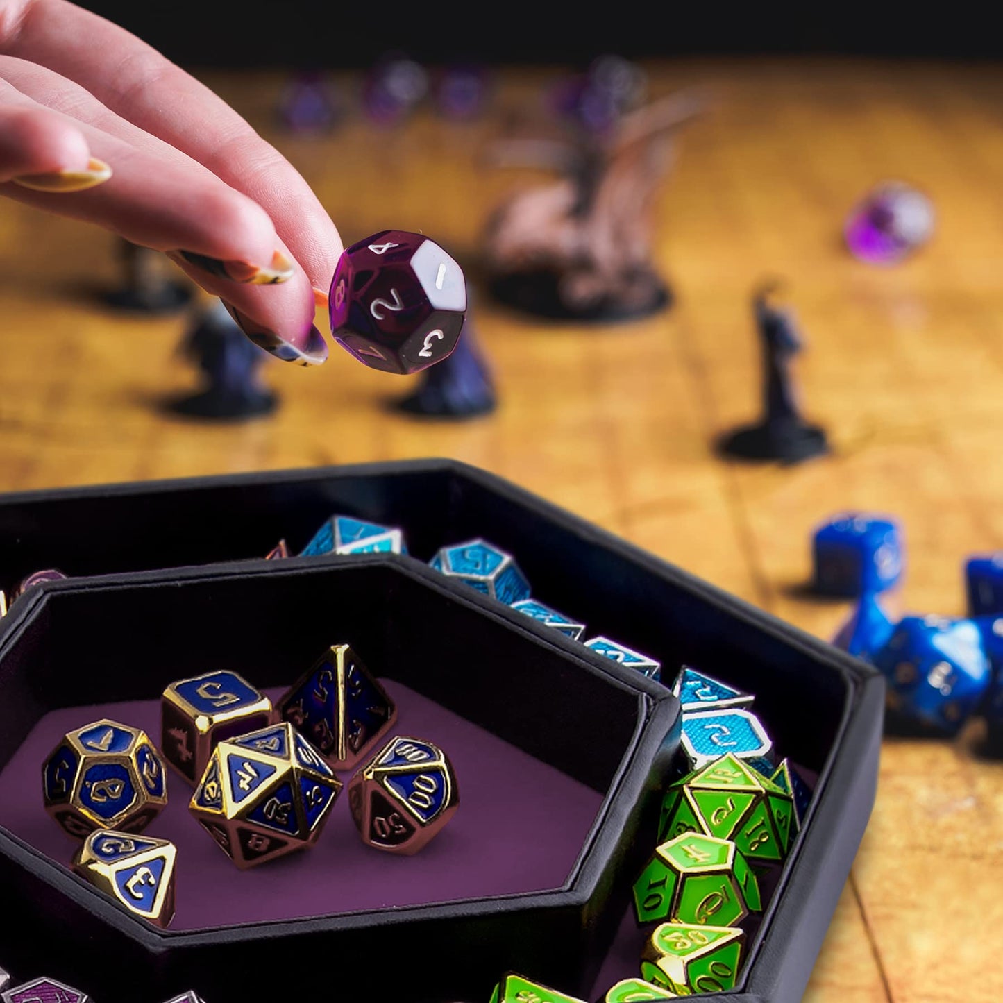 SIQUK Dice Tray with Lid – Hexagon Purple for RPG, DND, and Tabletop Games