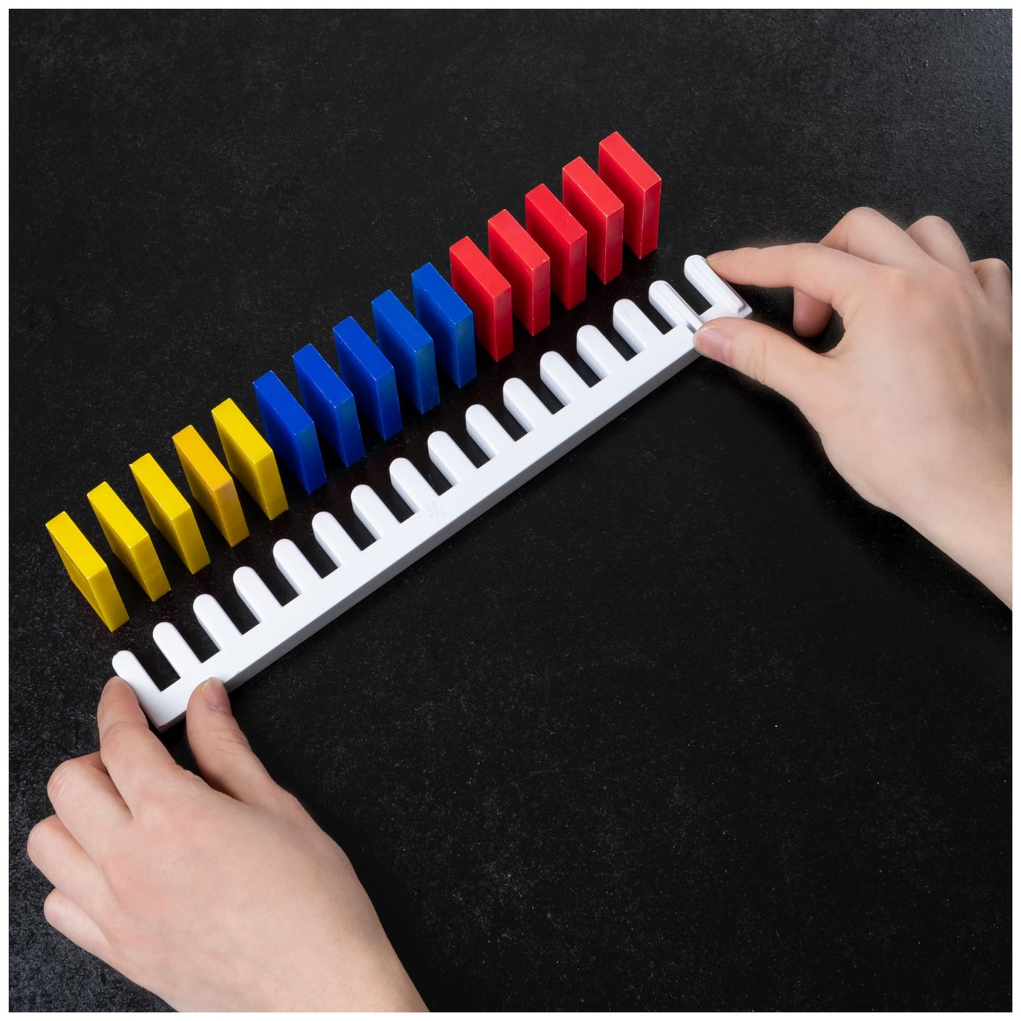 Spin Master Games Lily Hevesh H5 Domino Creations – 100-Piece Domino Set