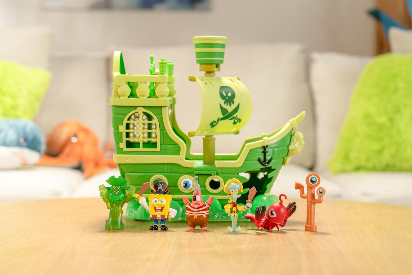 SPONGEBOB SQUAREPANTS Flying Dutchman Ship Playset – 6 Exclusive Figures, Lights, Motion & Hidden Features for Ages 3+