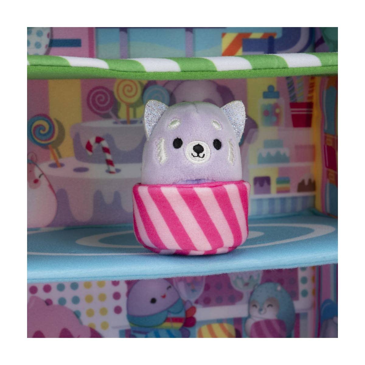 Squishville Sweet Shop Playset – 2-Inch Priya & Tres’zure, Bistro Table & Chair | Original Squishmallows