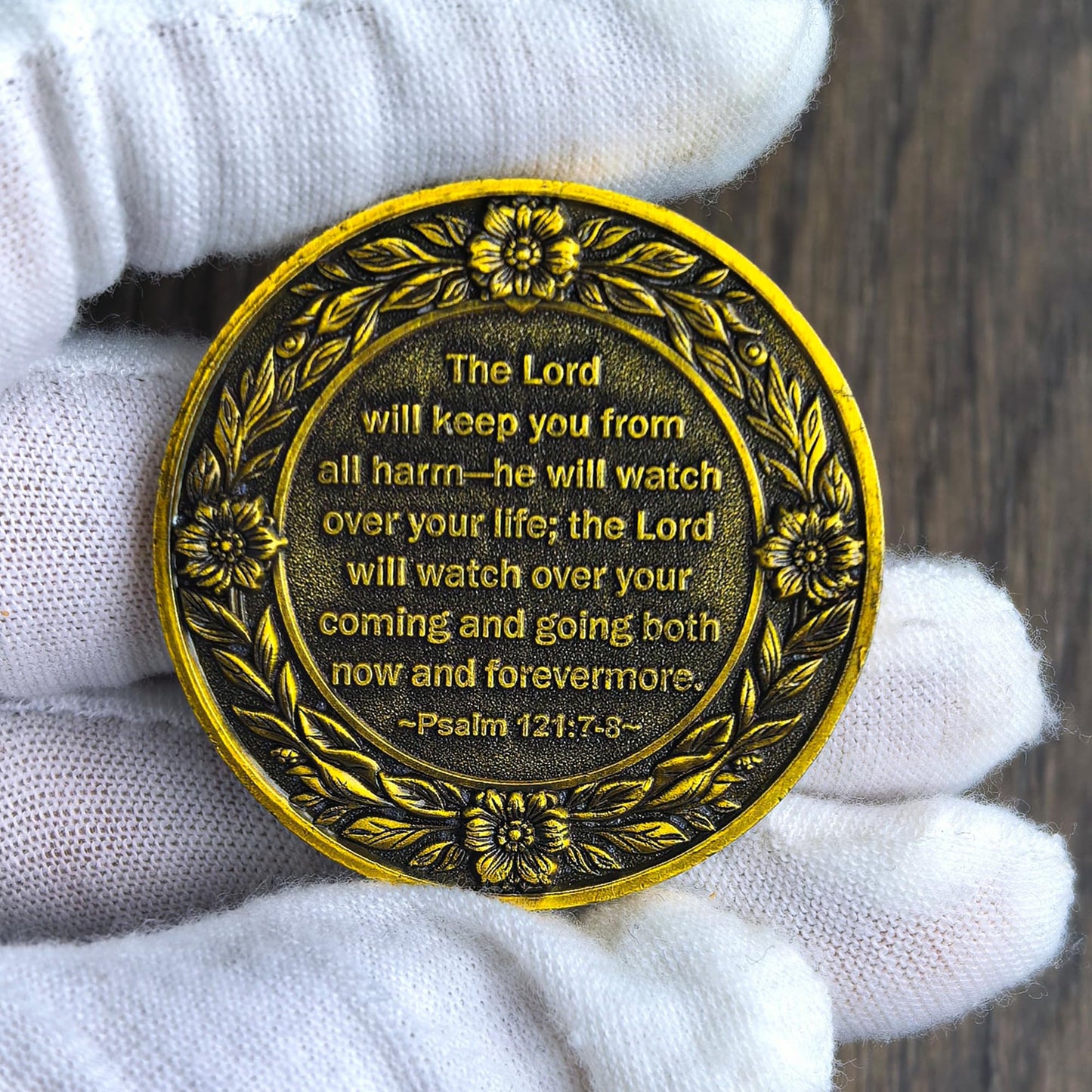 Strugglejewelry The Lord is My Shepherd Christian Challenge Coin with Clear Protective Case - Gold