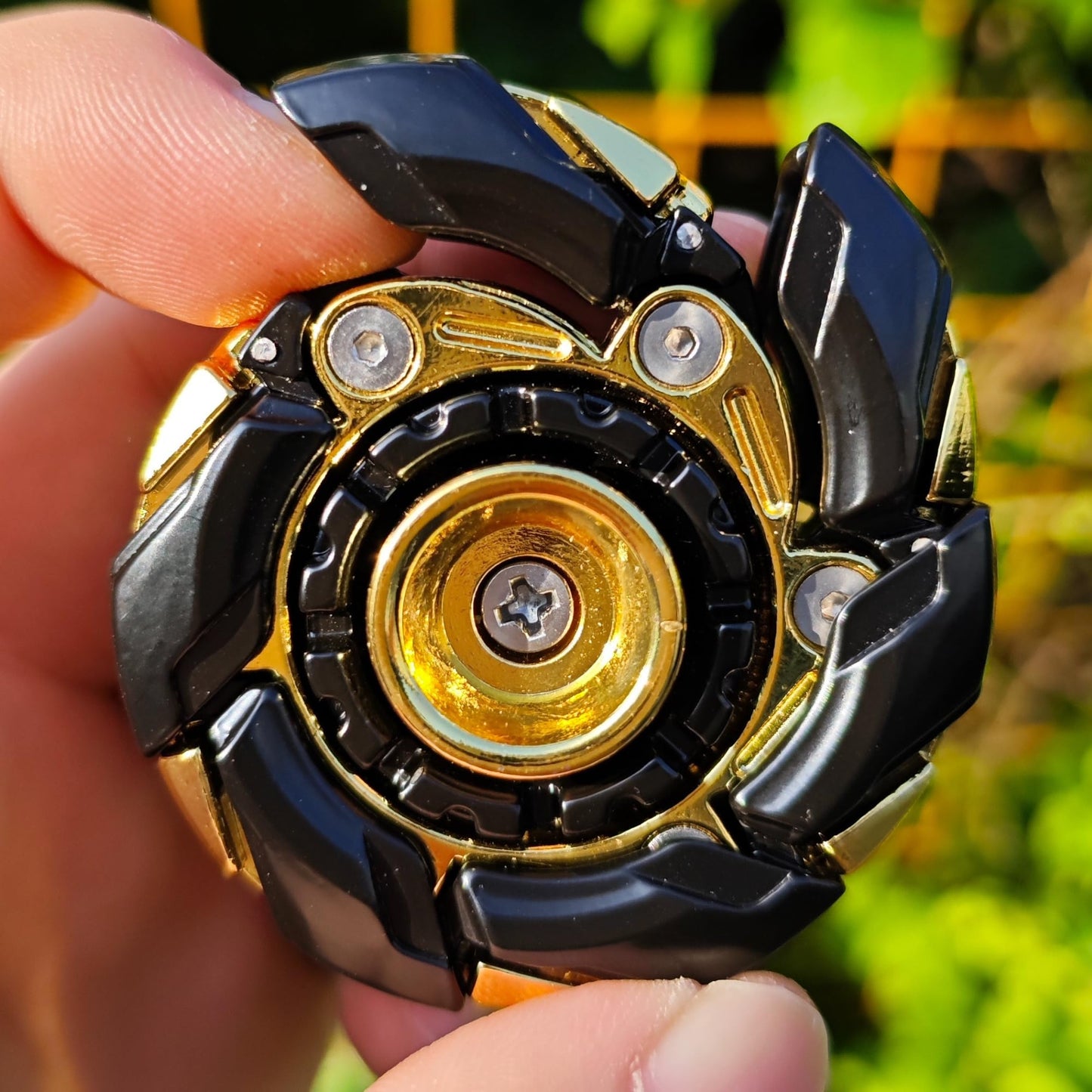 T-Conceal EDC Fidget Sliders Open Armor Spinning Top – Magnetic Metal (Black Gold)