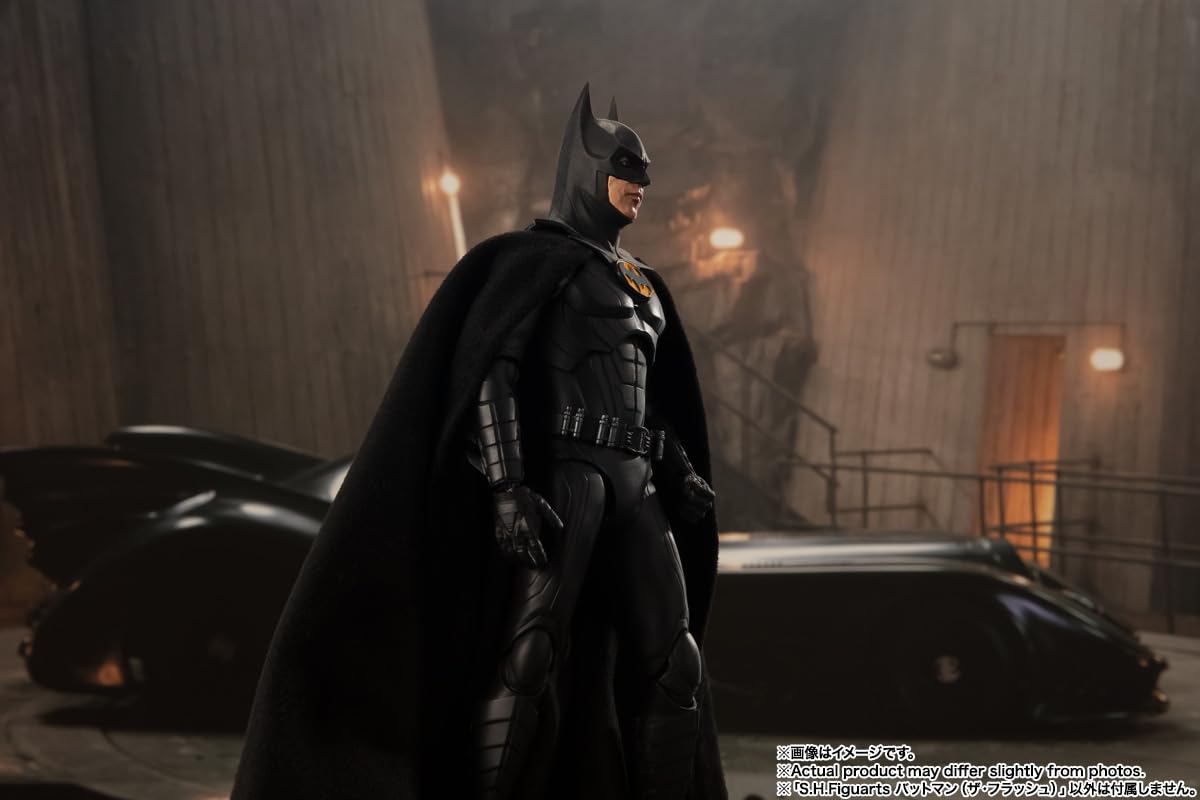 Tamashii Nations The Flash Batman S.H.Figuarts Action Figure | 5.9-Inch Scale