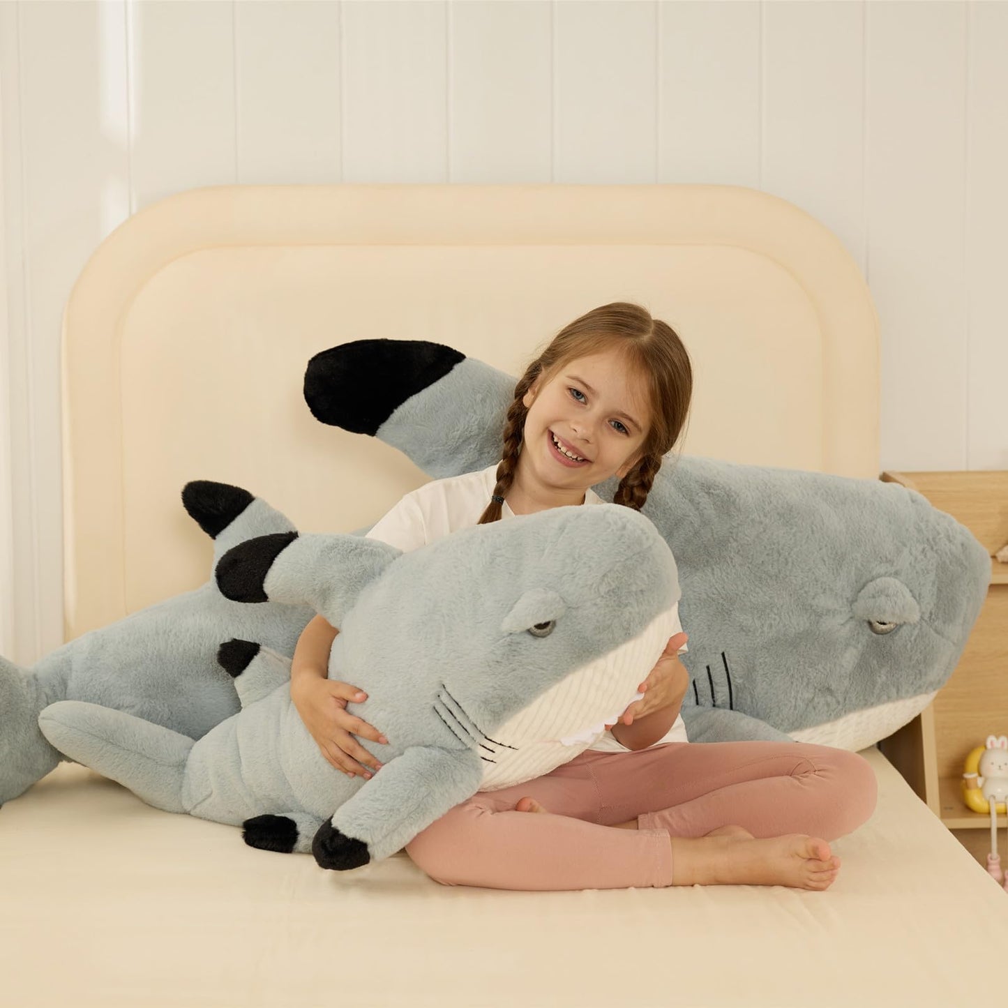 Tezituor 32in Great White Shark Plush – Large Shark Stuffed Animal & Pillow