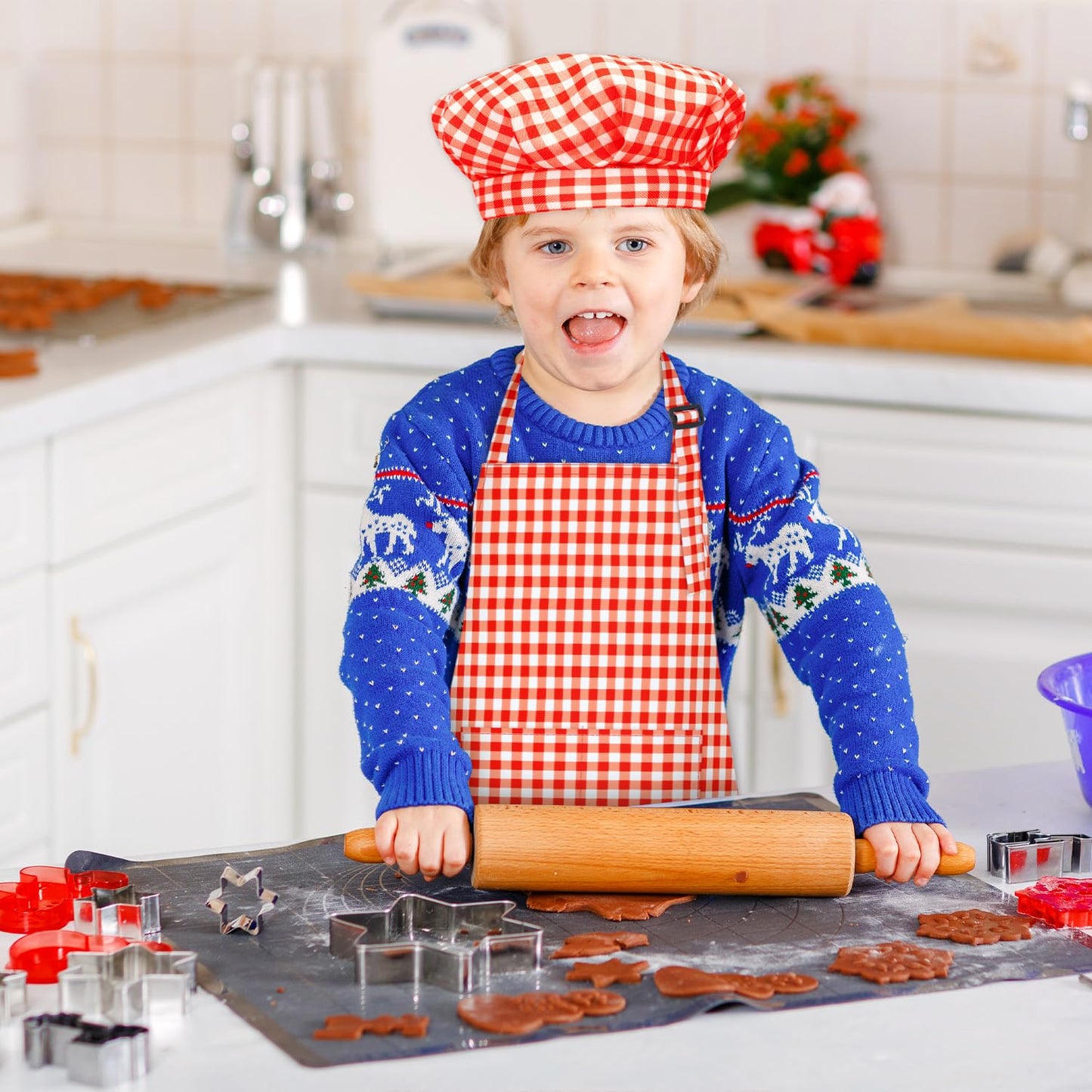 TOPWAYS Kids Apron and Chef Hat Set – Adjustable Checkered Red, Pockets, for Painting, Baking, and Cooking (M)