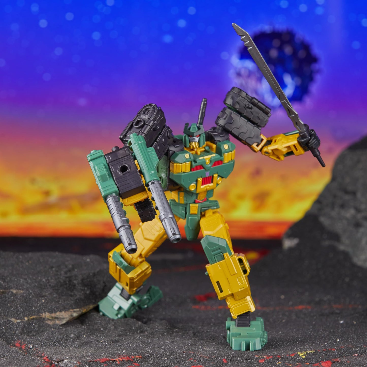 Transformers Legacy United Doom 'n Destruction Collection: Bludgeon & Rukus 2-Pack – Mayhem Attack Squad, 7" Bludgeon + 5.5" Rukus, Amazon Exclusive
