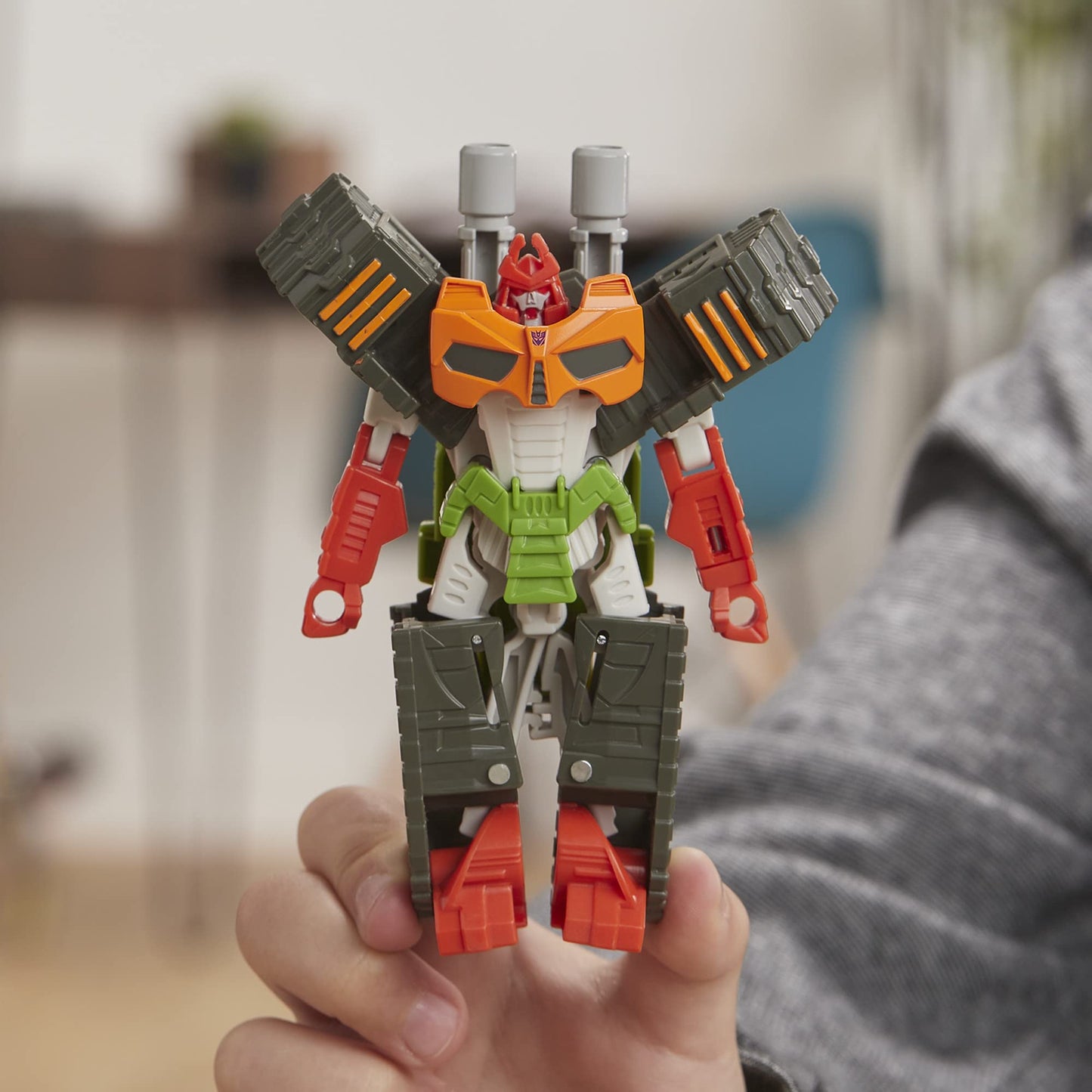 Transformers Bumblebee Cyberverse Adventures: 1-Step Bludgeon Action Figure, Whirlwind Slash Move, 4.25-Inch