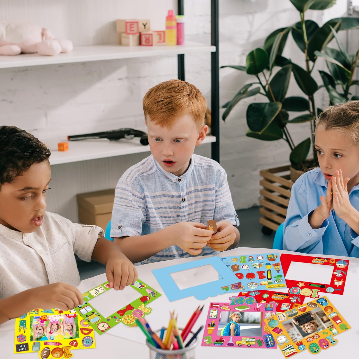 Treasure Cove 100 Days Frame Craft Kit — 24 Frames + 24 Sticker Sheets