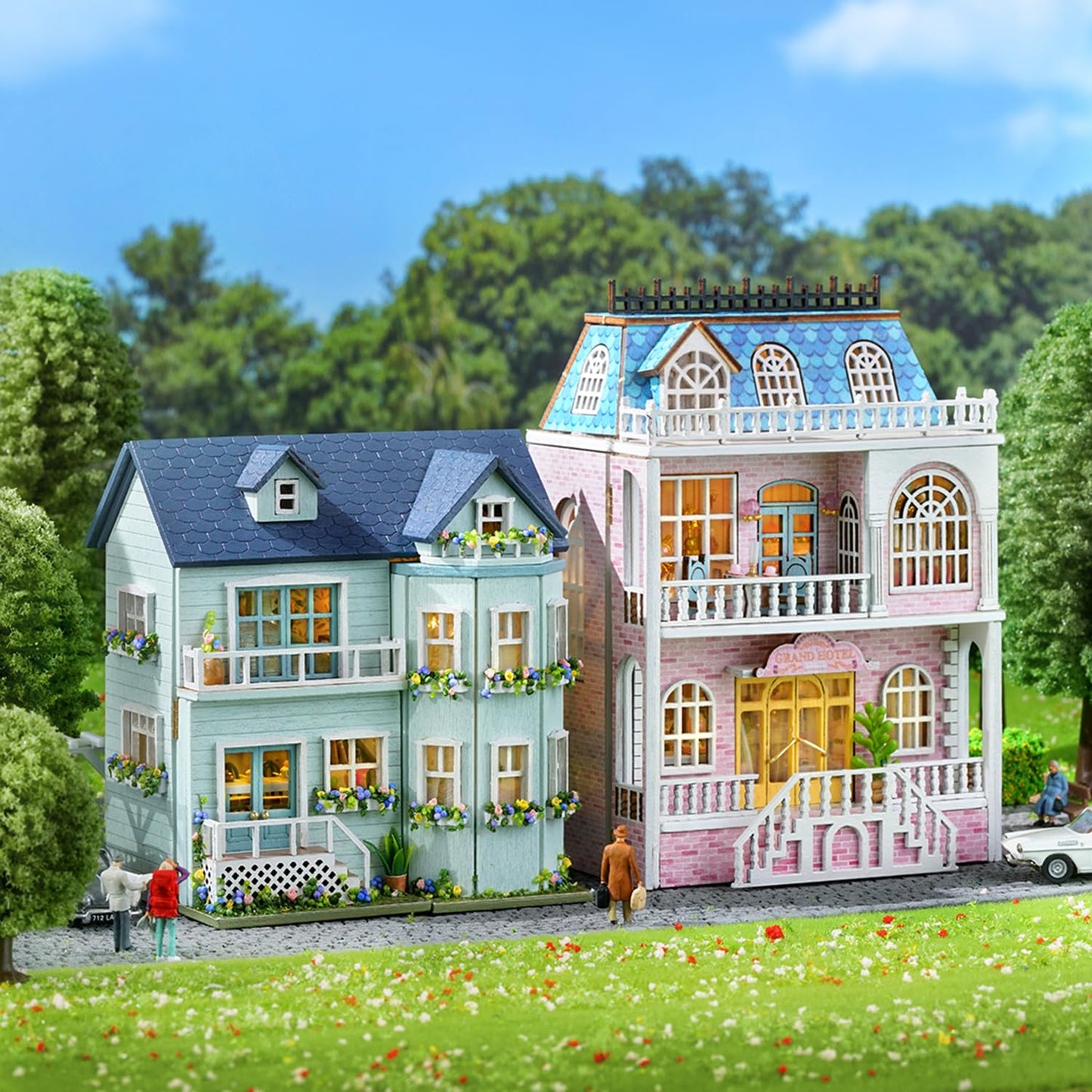 TuKIIE DIY Miniature Dollhouse Kit – 1:32 Scale with Furniture, Opened & Closed Romantic Castle