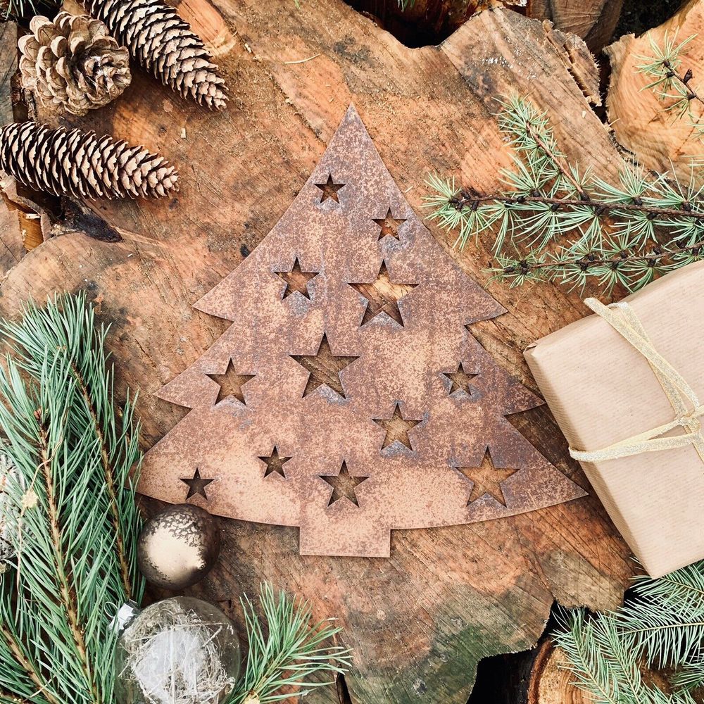 Rustic Rusty Christmas Tree Plaque Sign - Home Decor - High-Quality