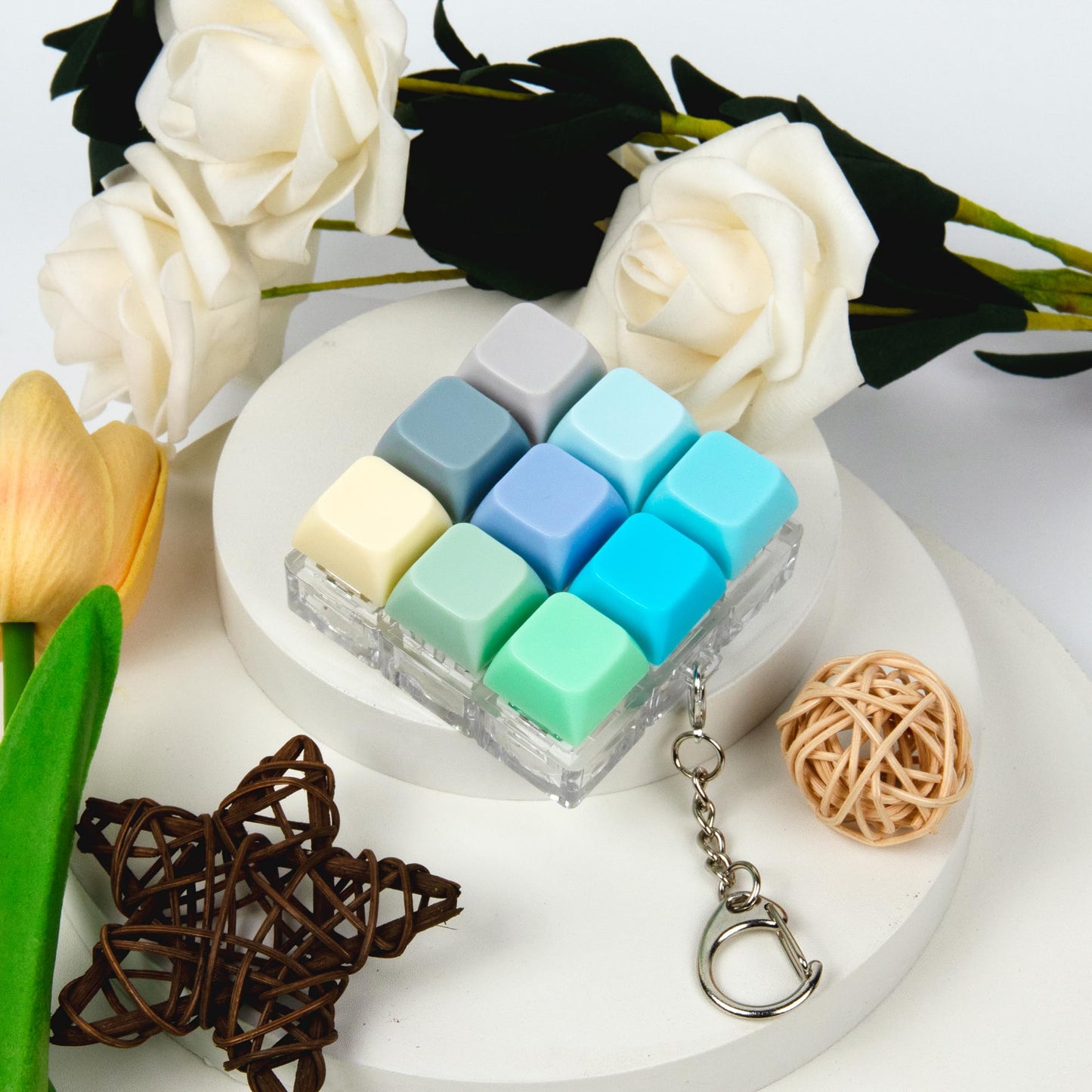 XiawaLangzhuo 9-in-1 Keyboard Fidget Toy – Decompression Button Keychain (Blue/Green)