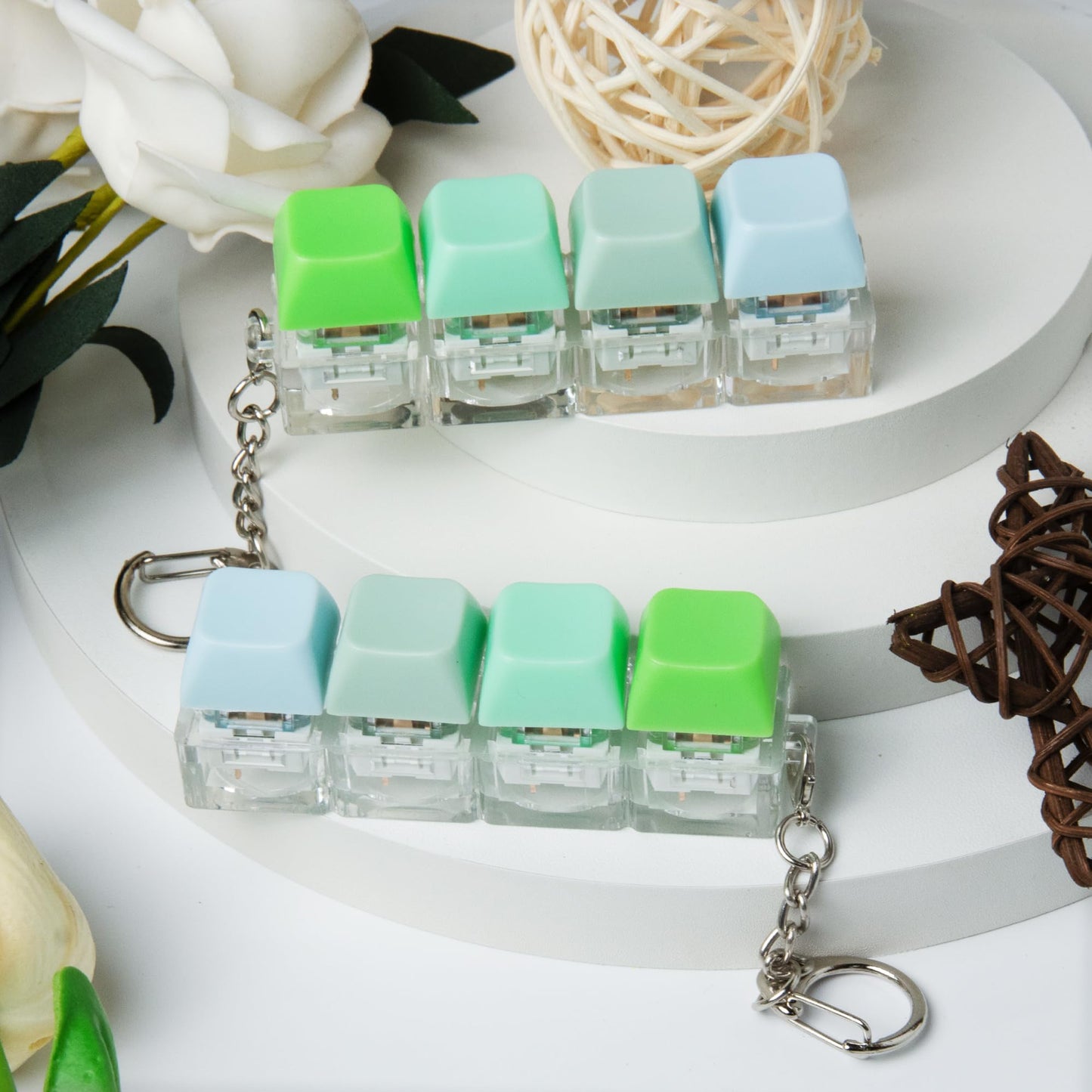 XiawaLangzhuo 2-Pcs Keyboard Fidget Toy – 4-in-1 Button Clicker Keychain (Green)