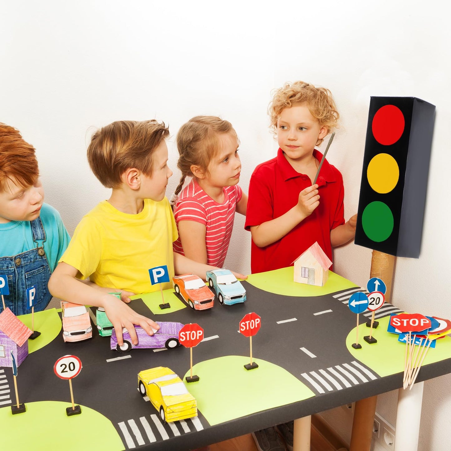 Zhanmai 2 Pcs Traffic Light Favor Boxes – 17'' Table Topper for Car, Transportation & Construction Parties