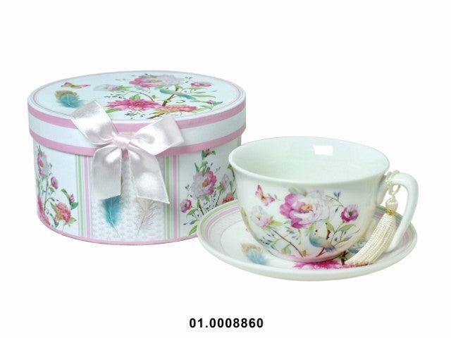 Flowers decorated mug with gift box