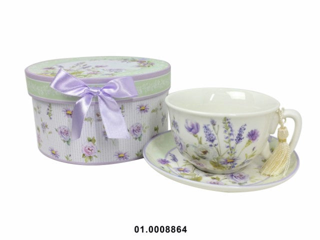 Flowers decorated mug with gift box