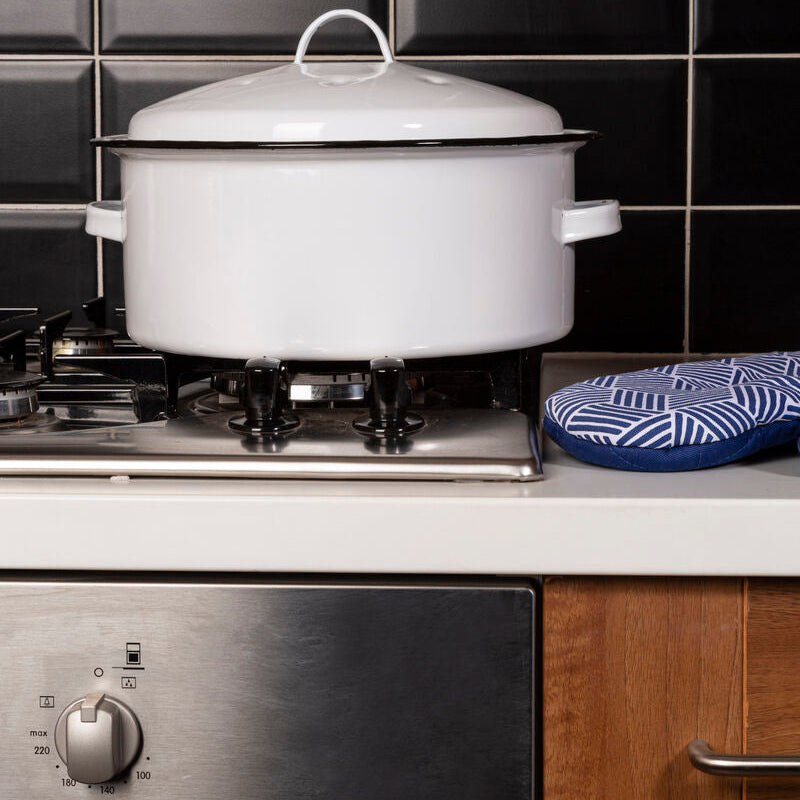 Carvara Round Self Basting White Enamel Roaster