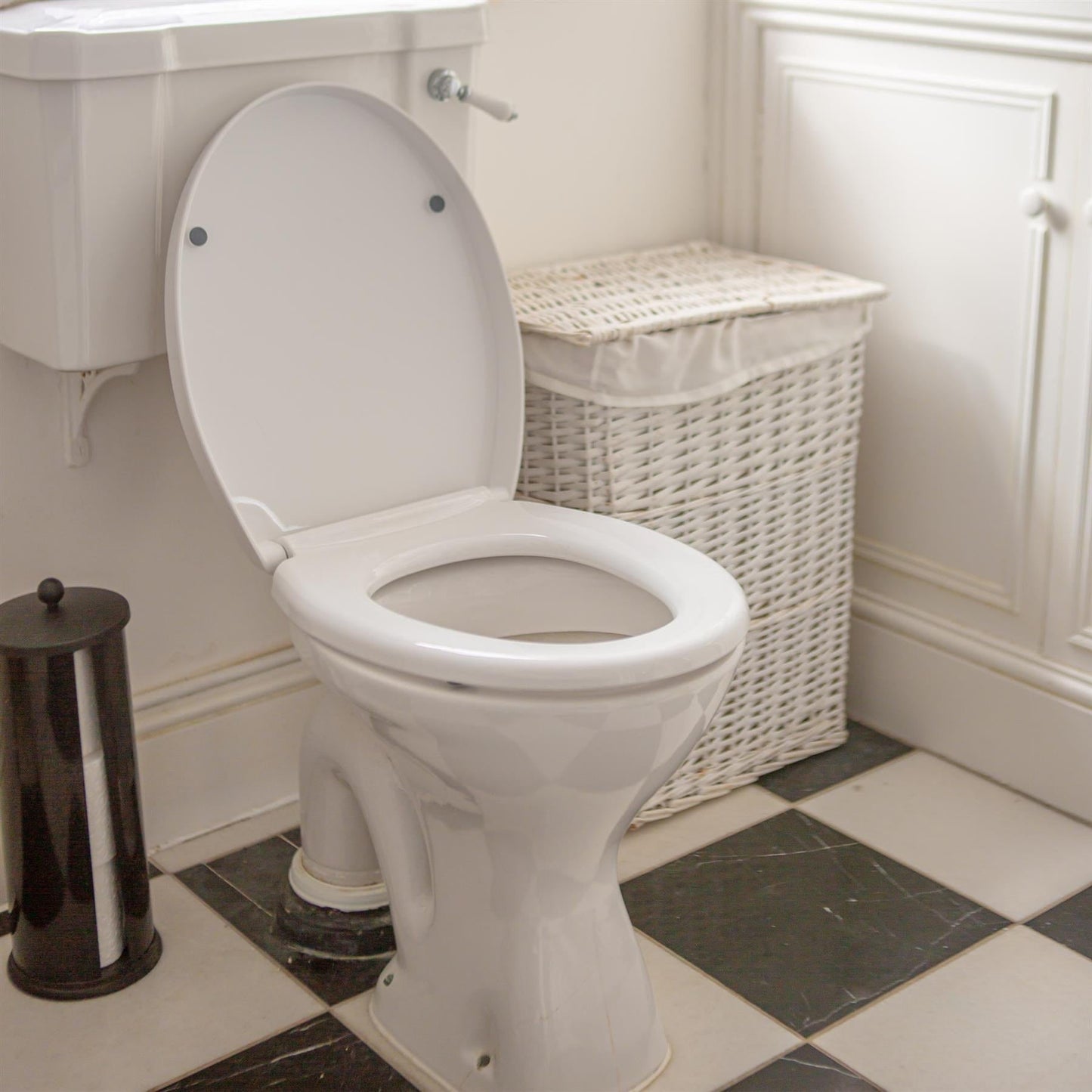 White Round Antibacterial Soft Close Toilet Seat