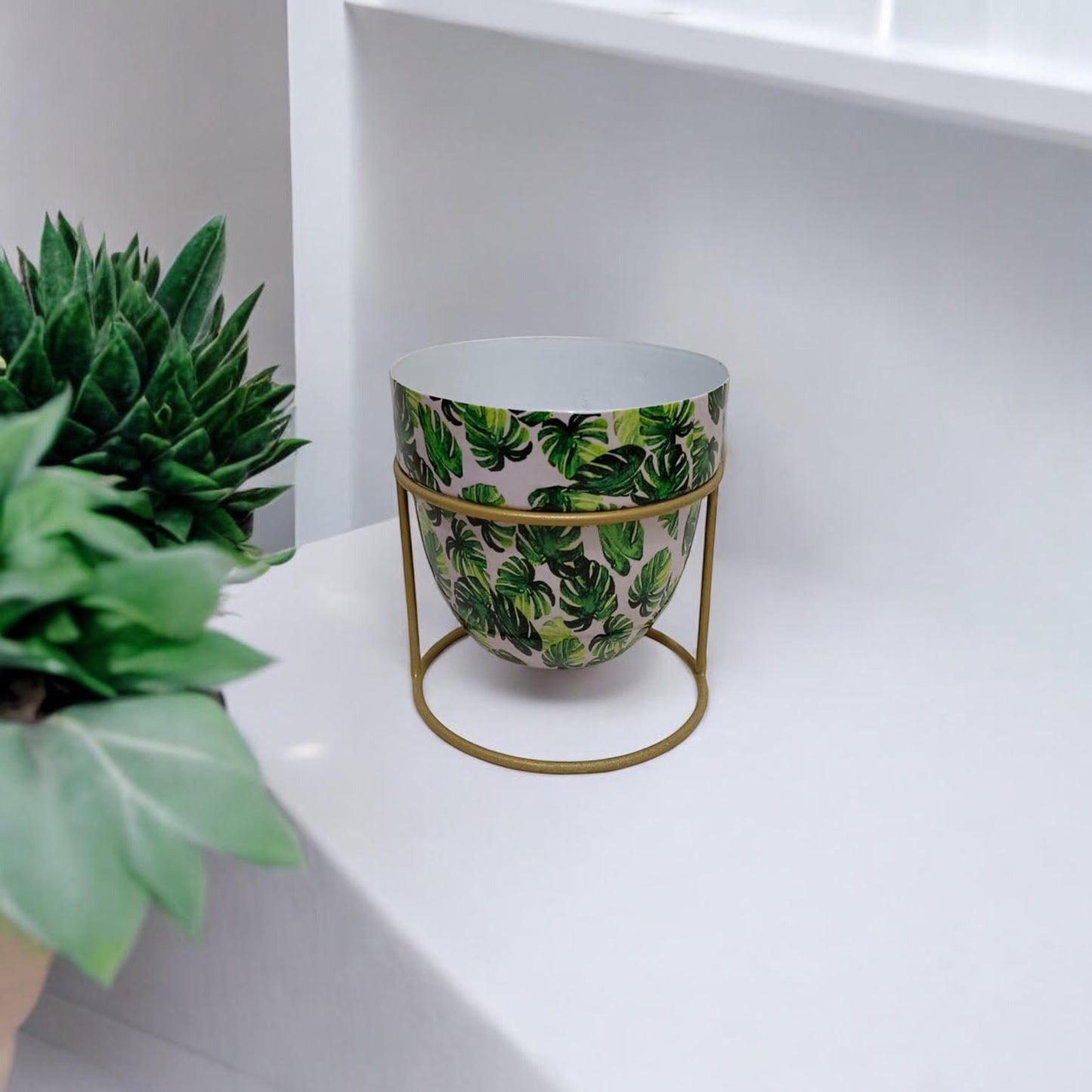 13CM PLANTER ON STAND