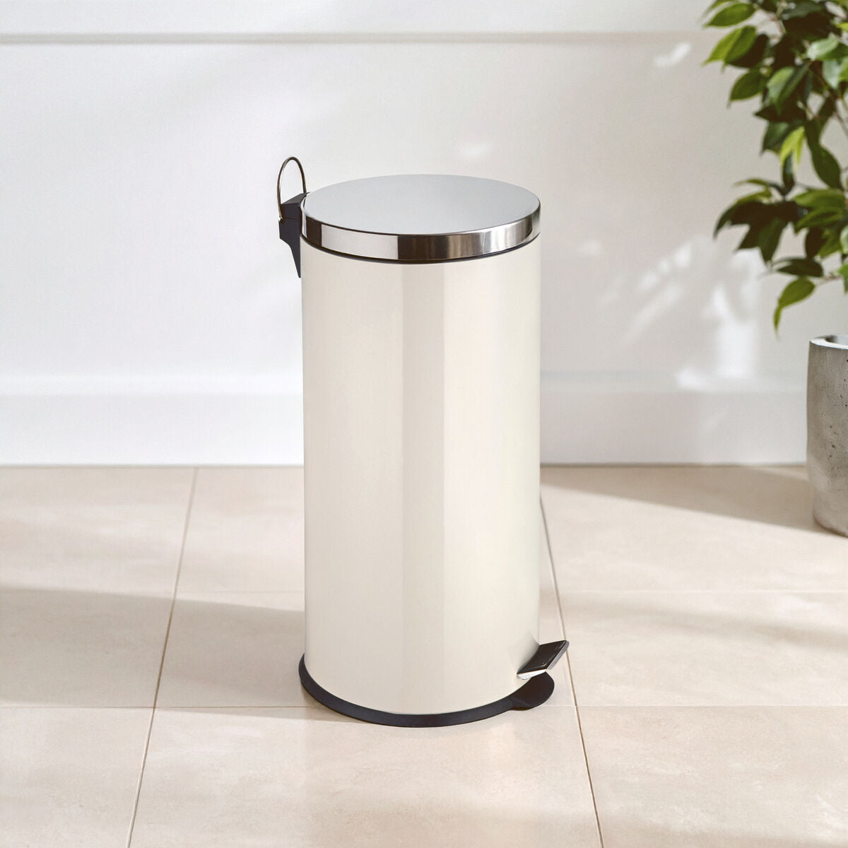 Cream 30 Litre Pedal Bin | Miller
