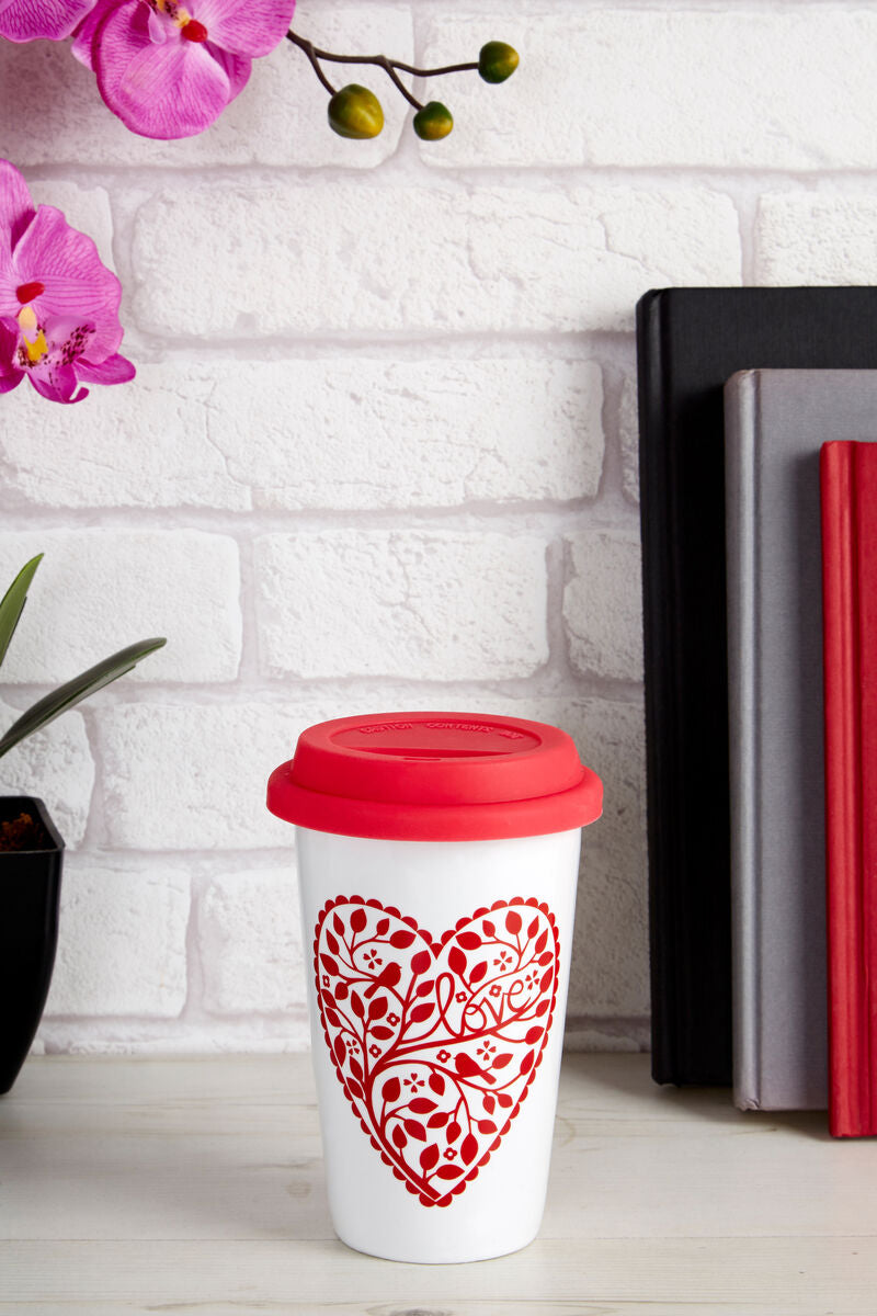 Taza Heart Design Ceramic Travel Mug with Silicone Lid