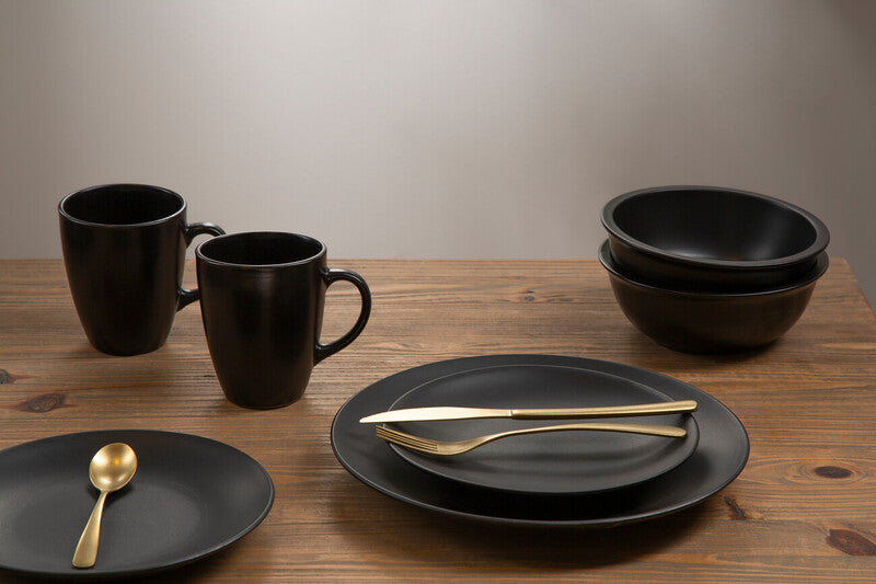 Elmira 16 Piece Black Dinner Set