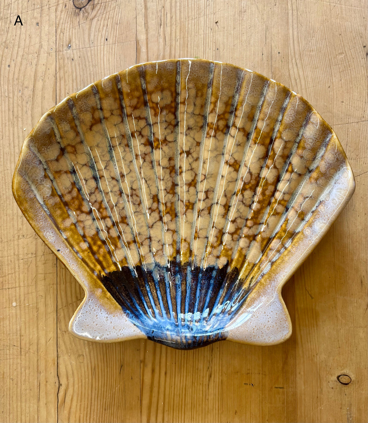 Vintage Portuguese Ceramic Scallop Shell Plates
