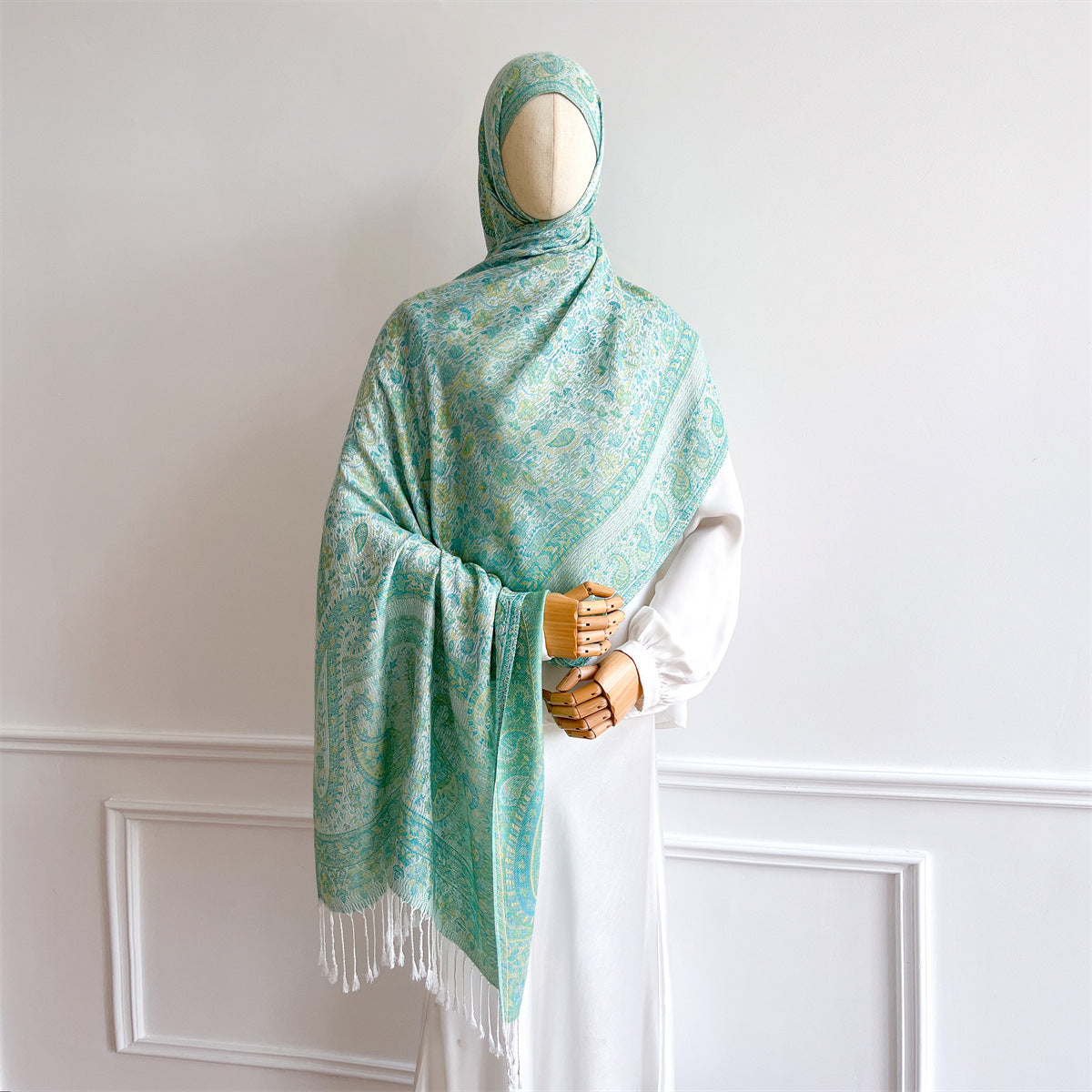 Cashew Jacquard Faux Cashmere Shawl – Vintage Tassel Detail