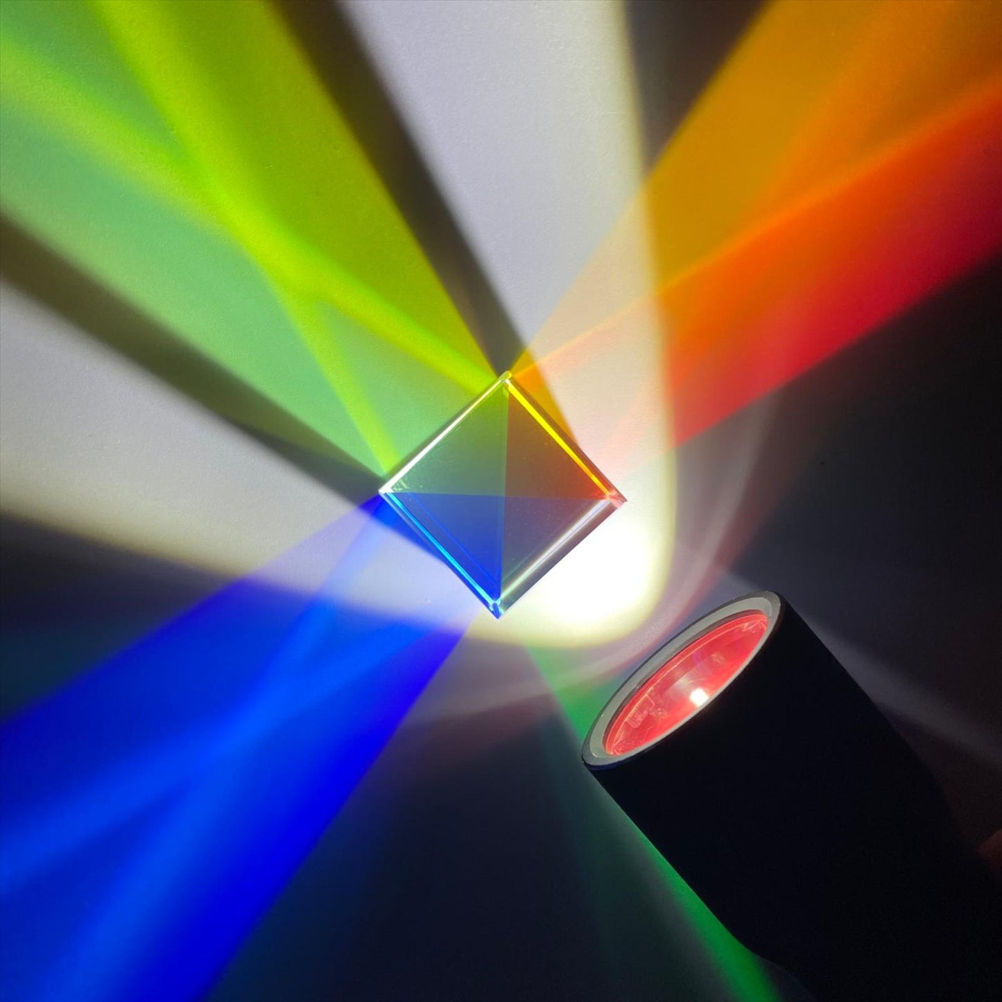 Fascinating Trichroic Prism