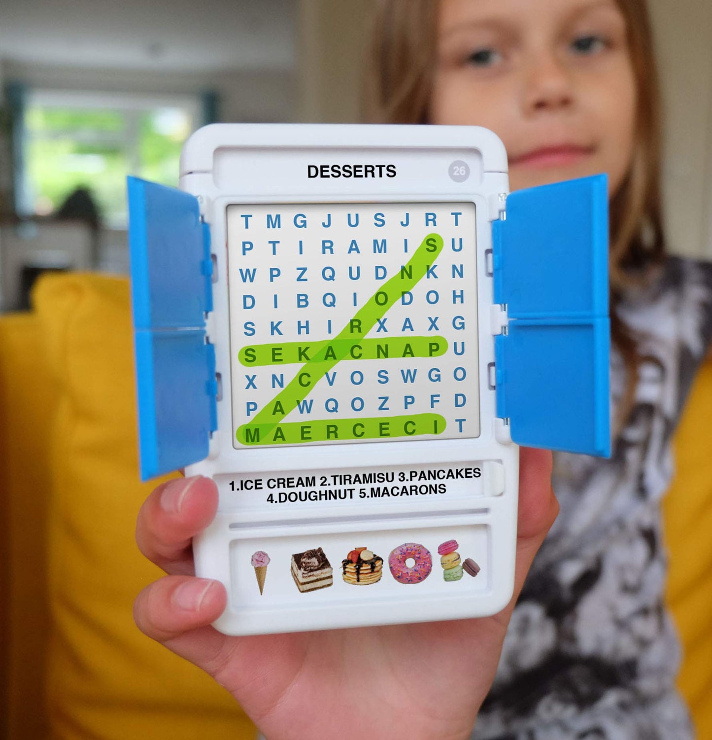 100 PICS Word Search Travel Game – 100 Puzzles with Picture Clues | Portable Family Fun