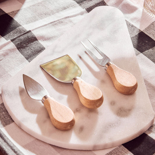 White Marble Triangular Cheese Board with 3 Knives | Kindia