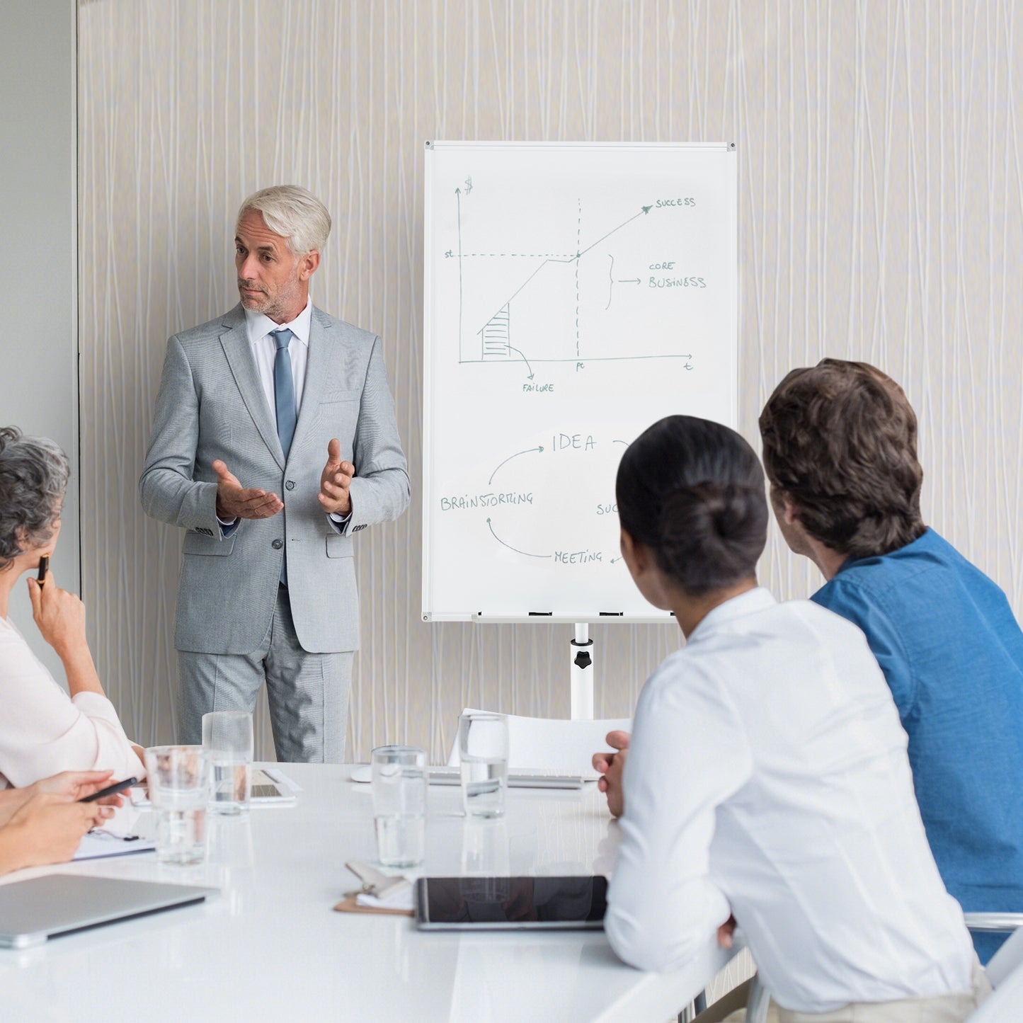 100 cm x 65 cm Height-Adjustable Magnetic Whiteboard on Wheels-Black & White