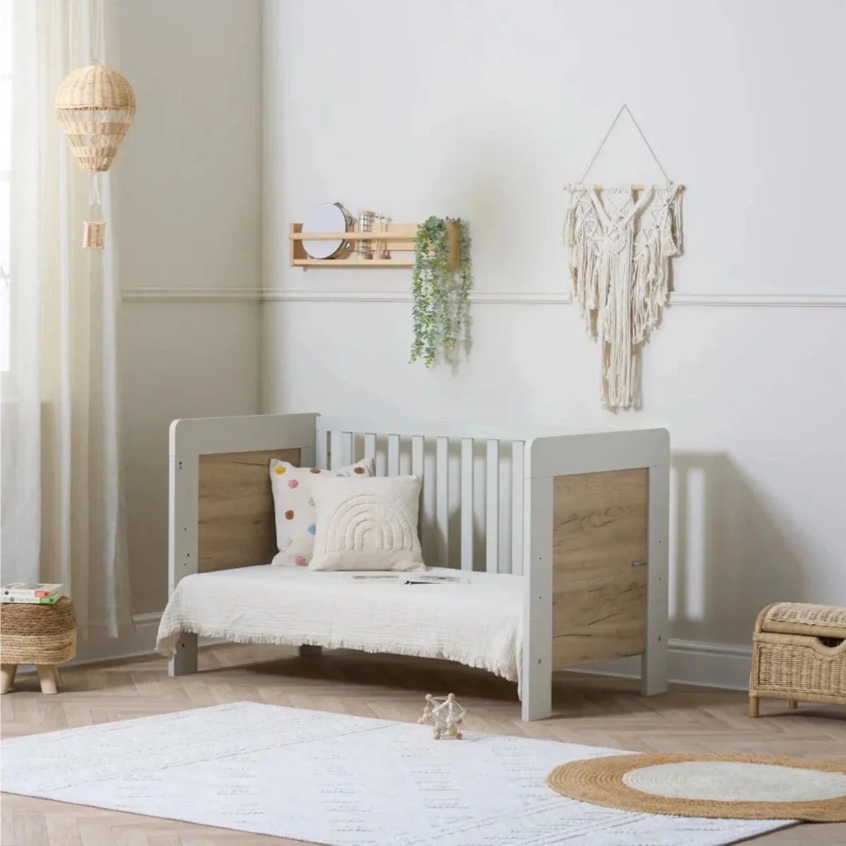 Tutti Bambini Alba Cot Bed - White Sand / Distressed Oak