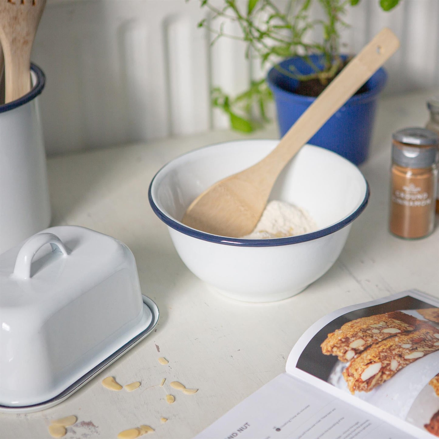 White Enamel Mixing Bowl Set