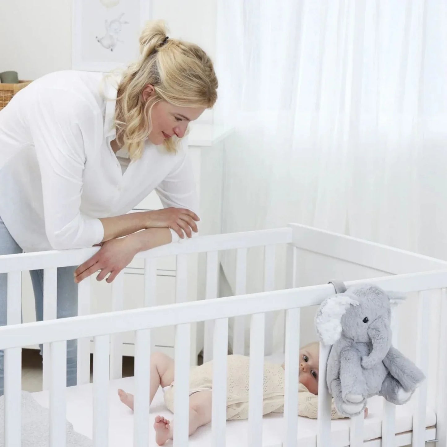 Cloud.b Elliot Elephant Sound Soother