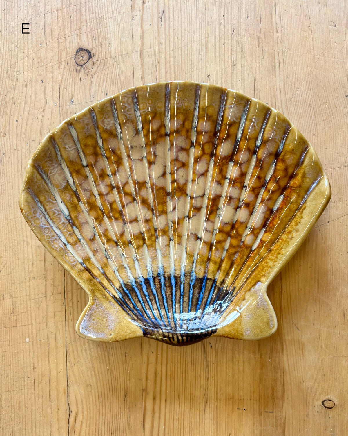Vintage Portuguese Ceramic Scallop Shell Plates