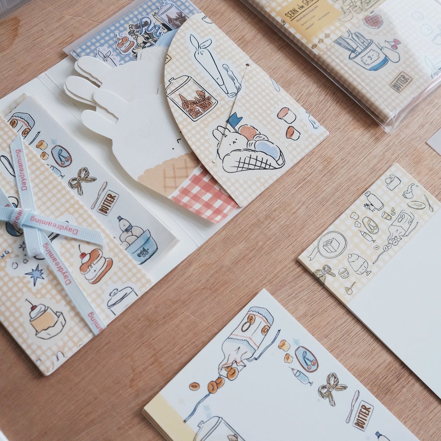 A Gator Life | Cream Bunny Journal Material Pack