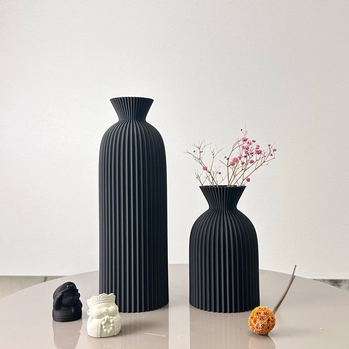 2-Piece Wavy Pattern Art Vases - Decorative Flower Home Ornaments