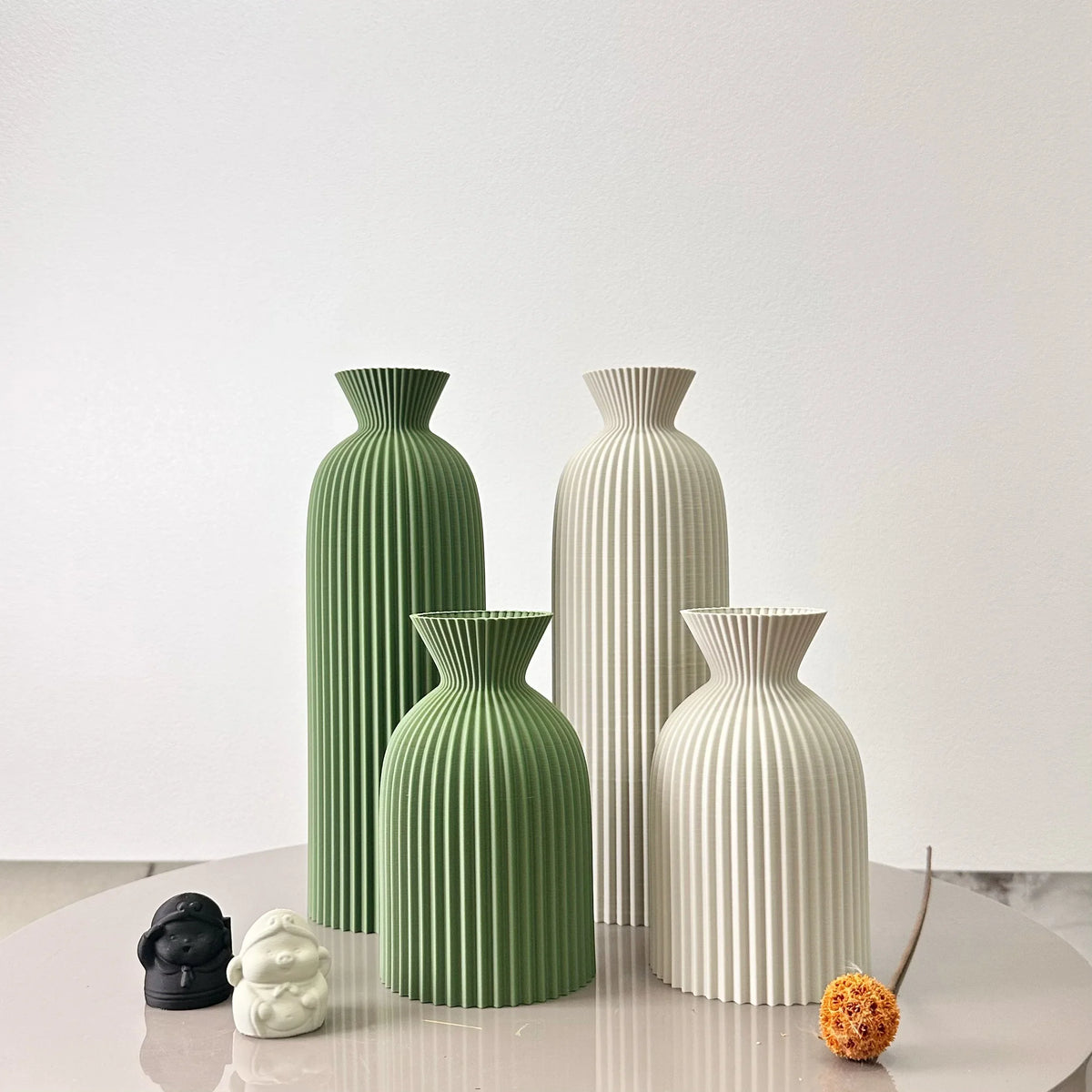 2-Piece Wavy Pattern Art Vases - Decorative Flower Home Ornaments