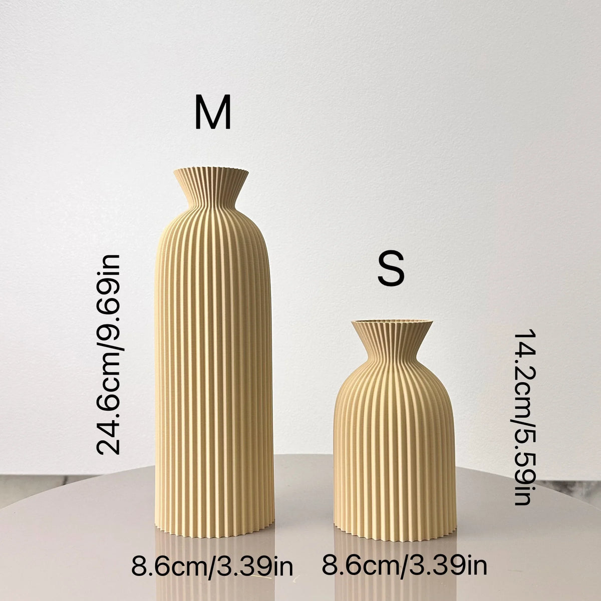 2-Piece Wavy Pattern Art Vases - Decorative Flower Home Ornaments