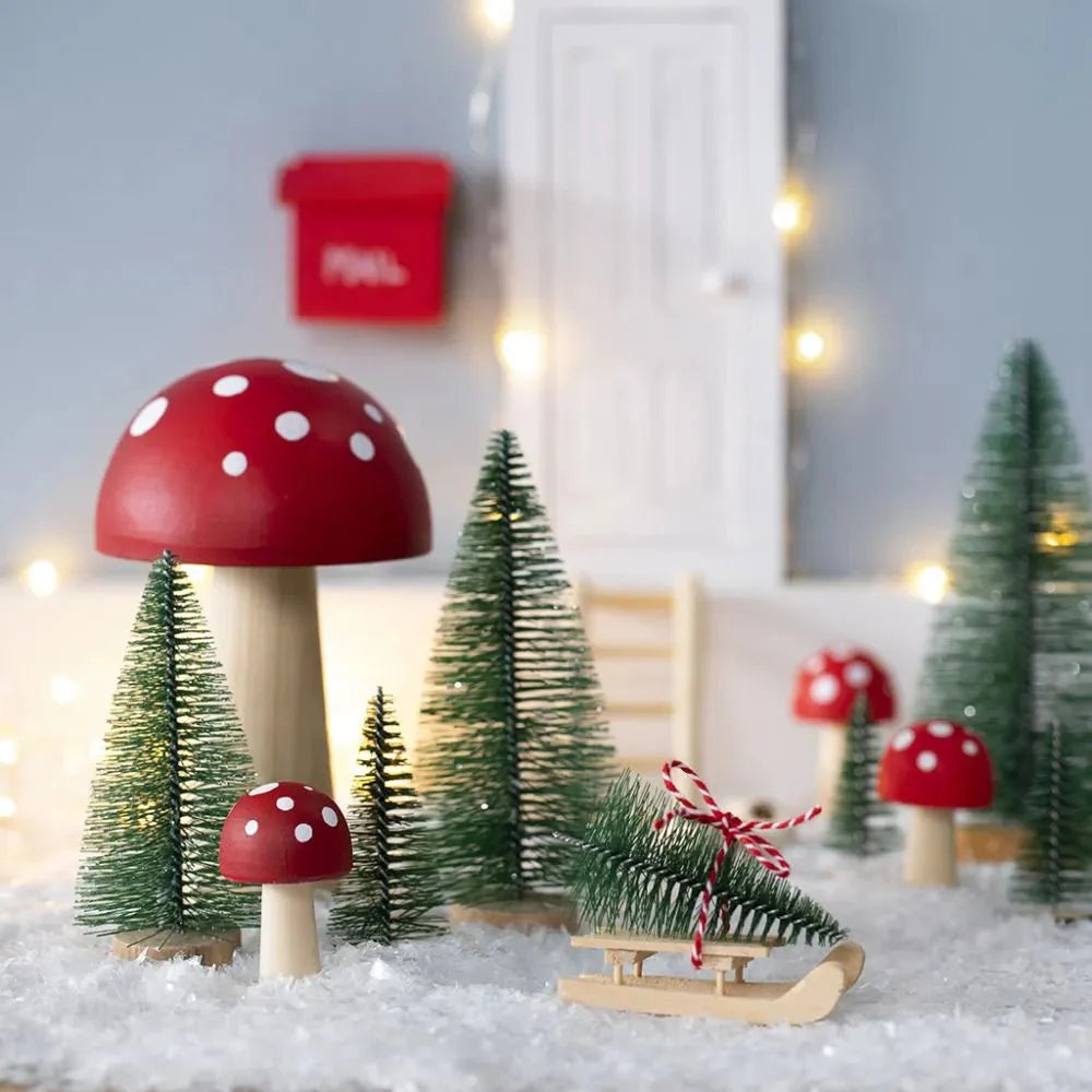 2 x Wooden Pine Sledges Christmas Snow Hanging Paint Decoration Craft 6.5 cm