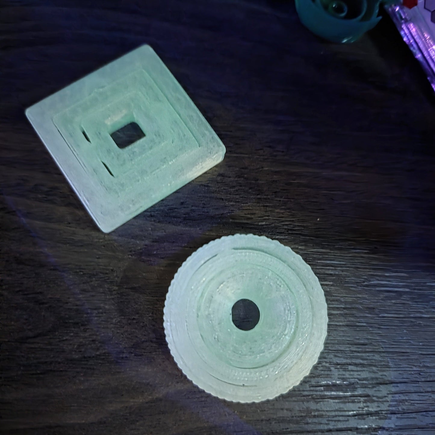3dFidgets GLOW IN THE DARK Halloween Gyro's